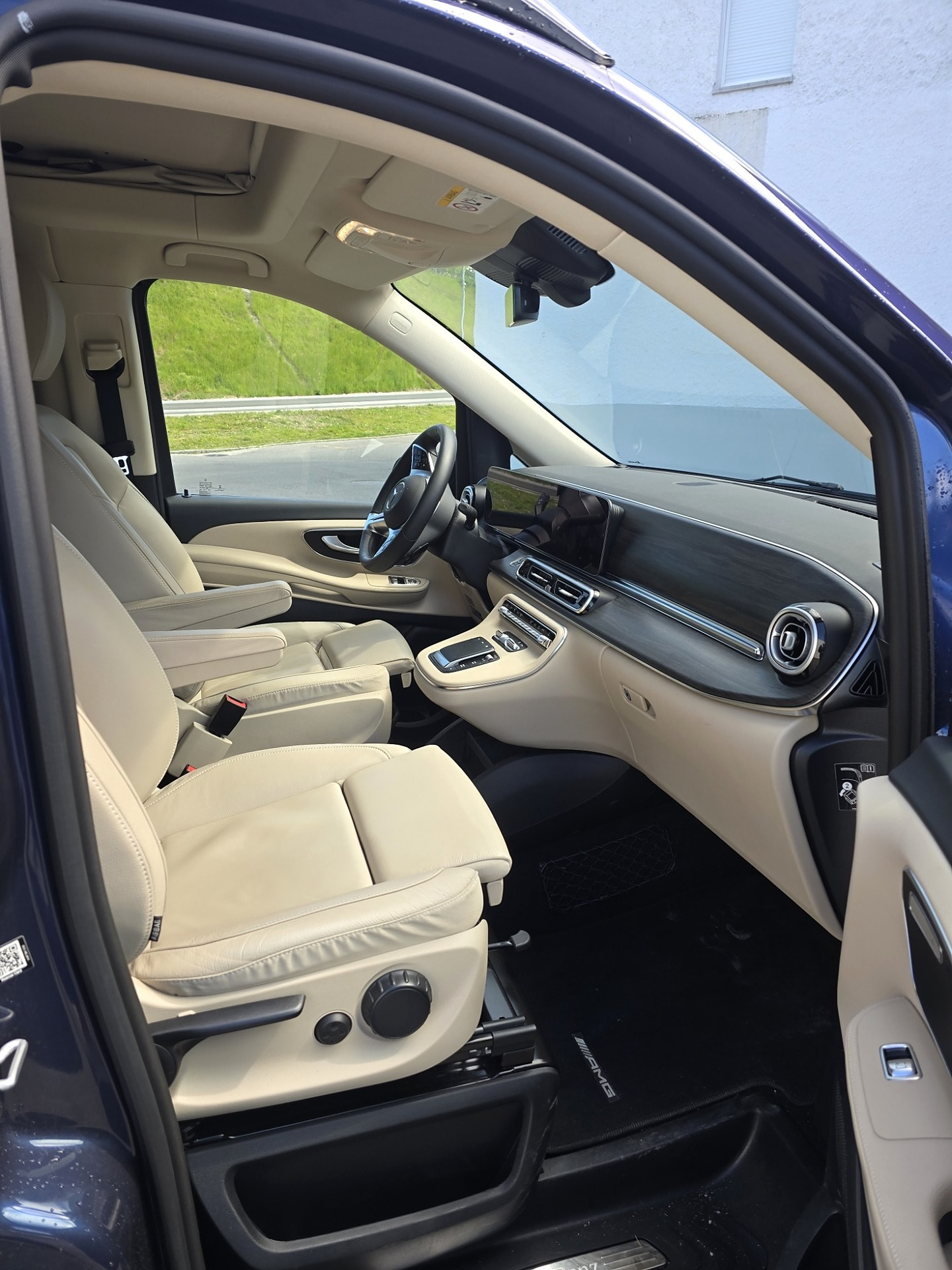 MERCEDES-BENZ Marco Polo 300 d 4M Automat-image-2