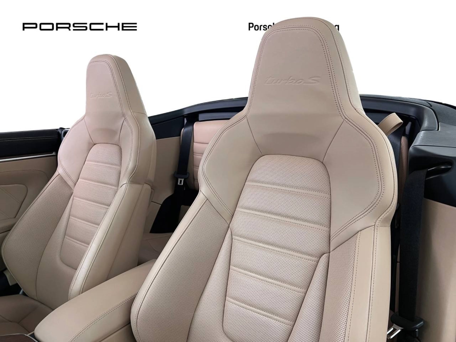 PORSCHE 911 Turbo S Cabriolet-image-4