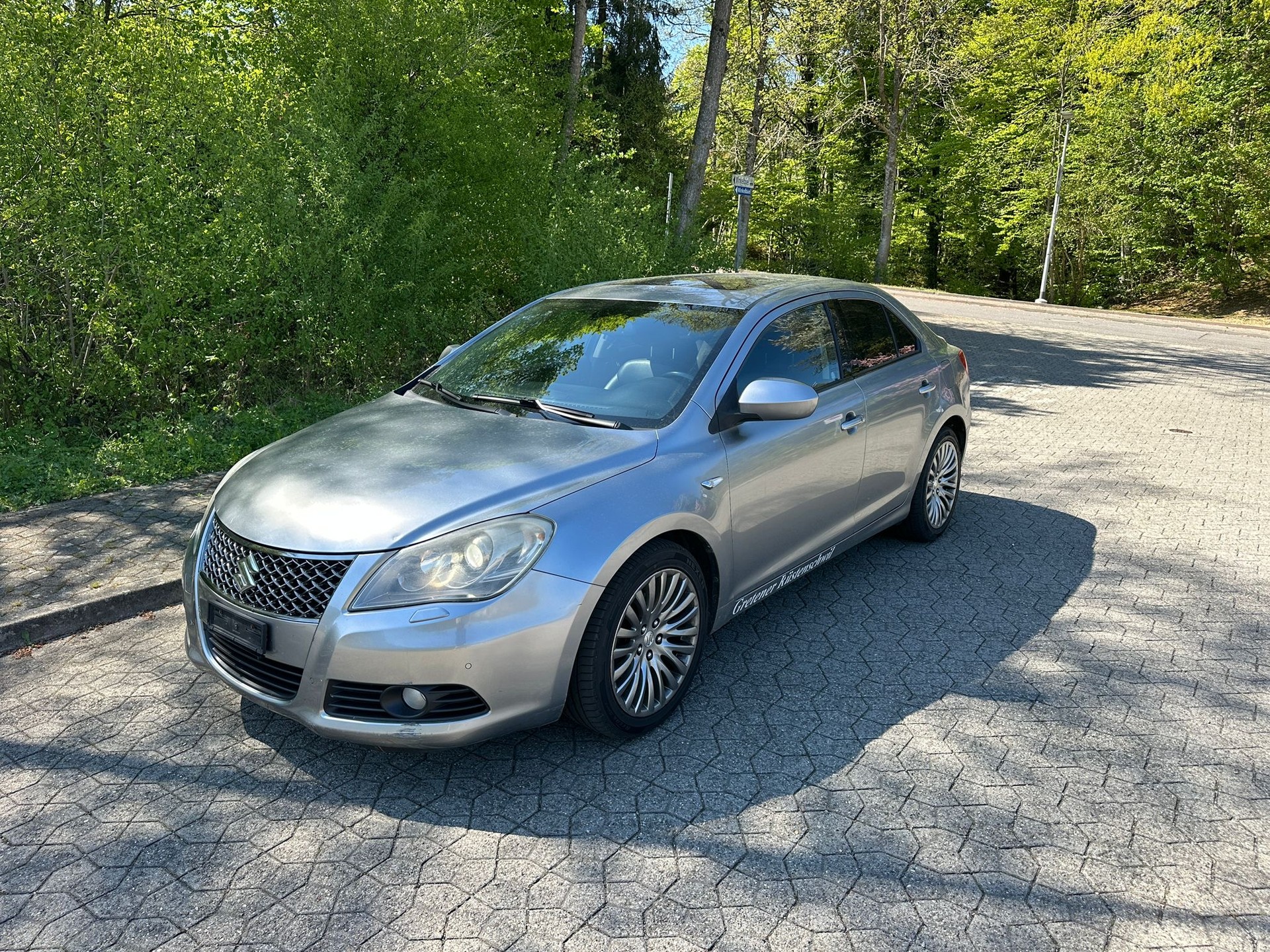 SUZUKI Kizashi 2.4 GL Top 4WD CVT-image-1