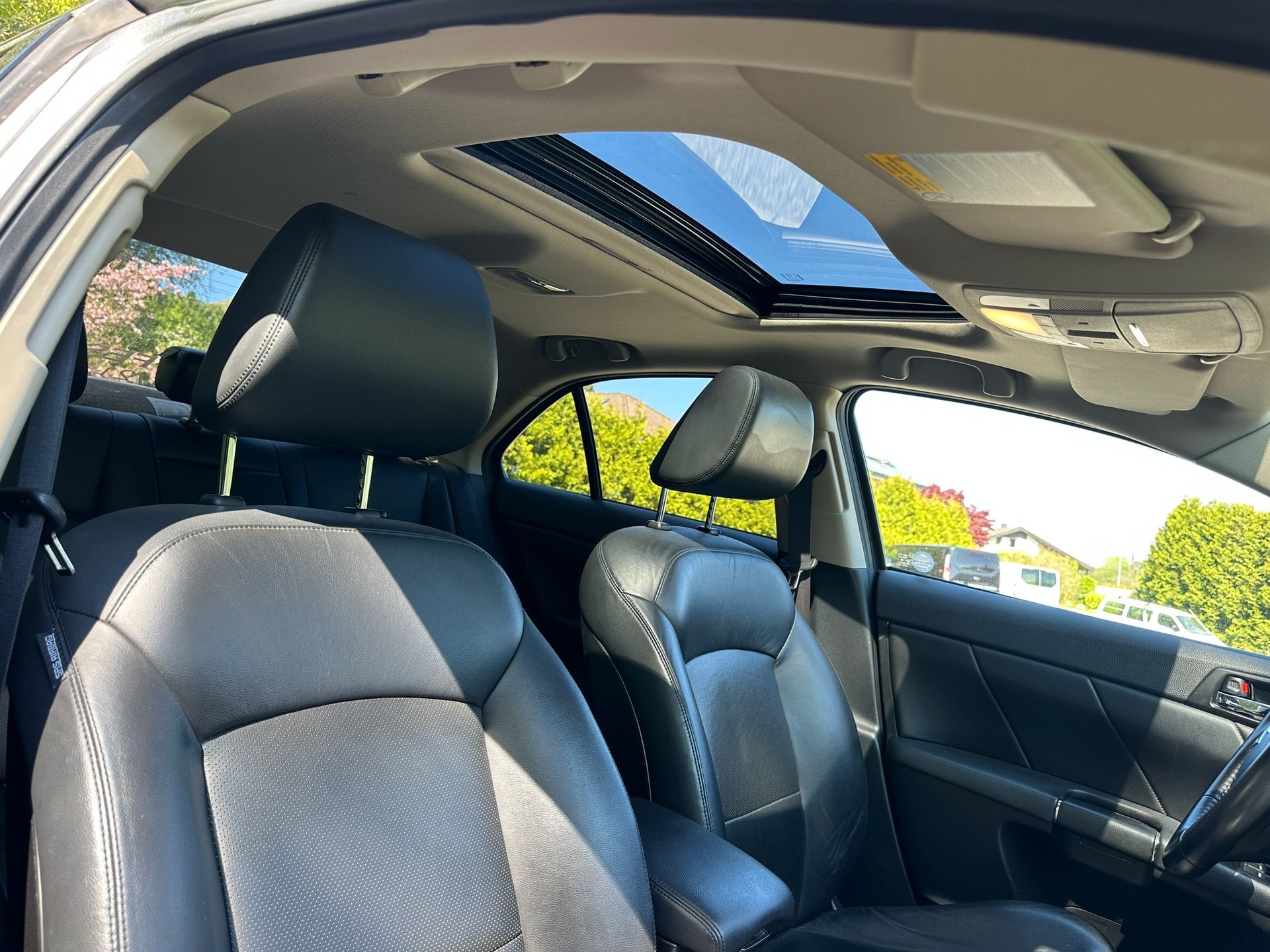 SUZUKI Kizashi 2.4 GL Top 4WD CVT-image-12