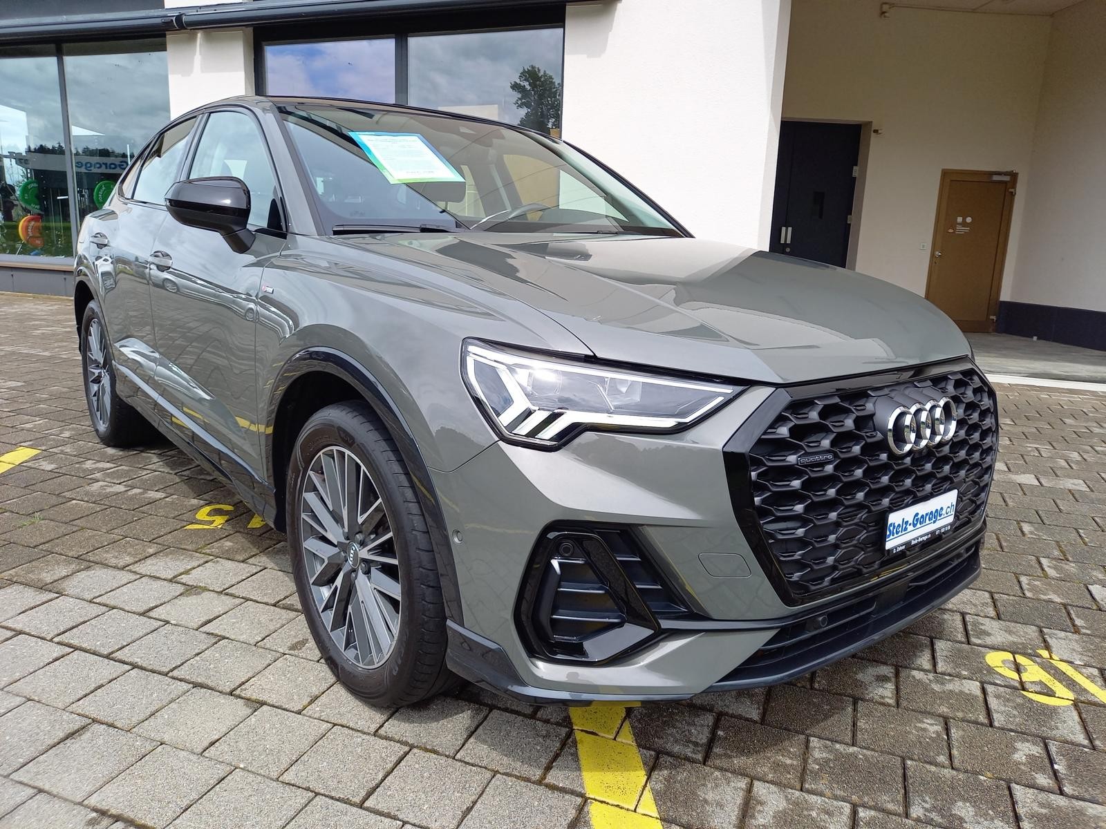 AUDI Q3 Sportback 45 TFSI S line quattro S-tronic-showroom-element-3