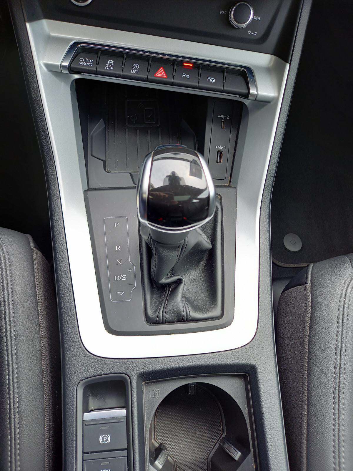 AUDI Q3 Sportback 45 TFSI S line quattro S-tronic-image-7