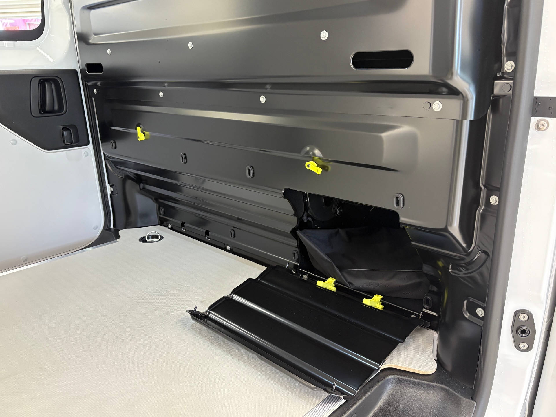 OPEL Vivaro-e Cargo 75kWh-image-12