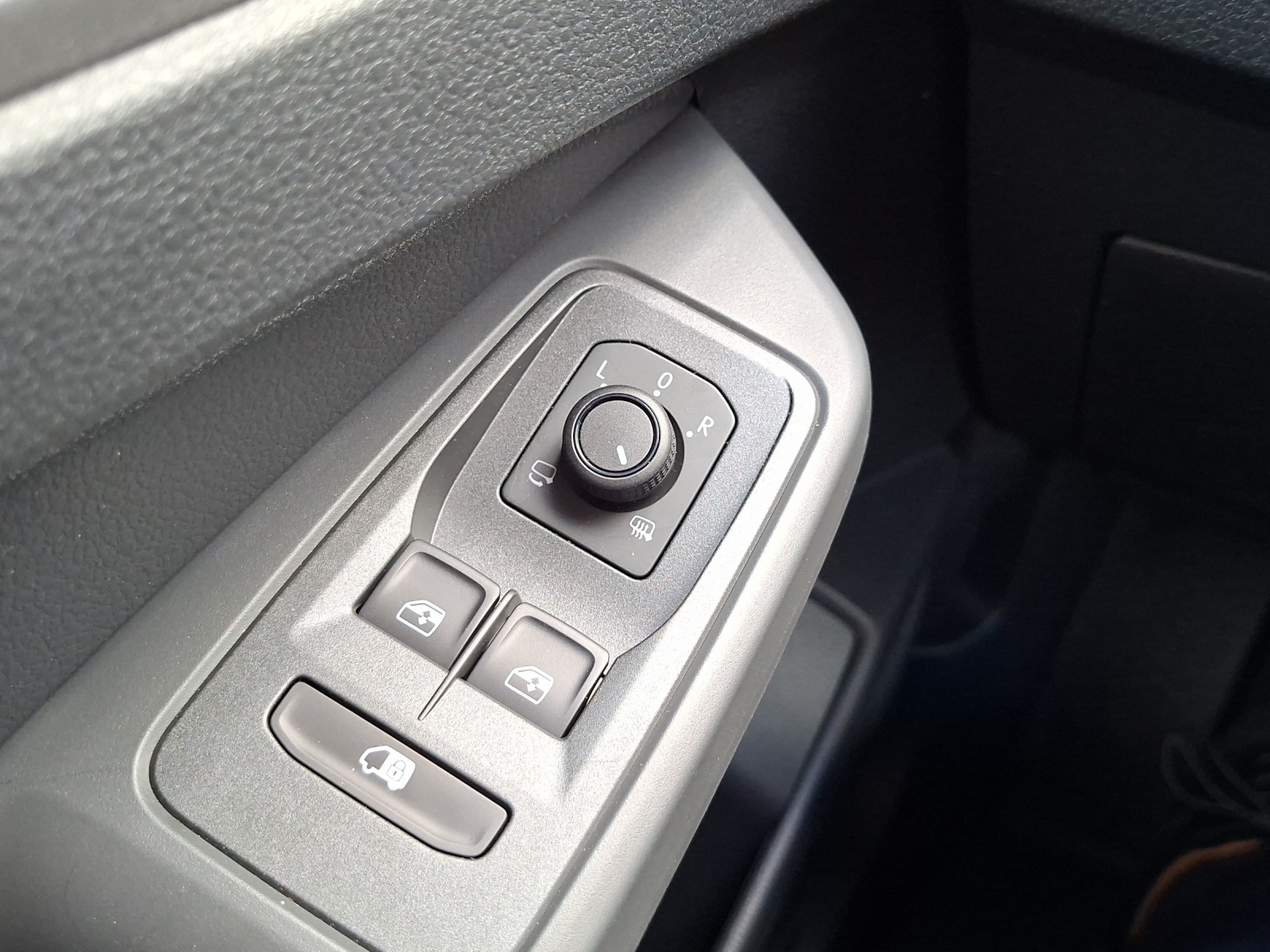 VW Caddy Cargo 2.0TDI 4Motion-image-9