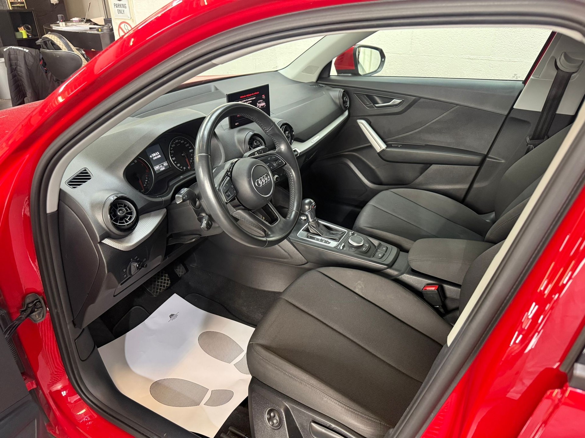 AUDI Q2 30 TFSI Design S-tronic-image-4