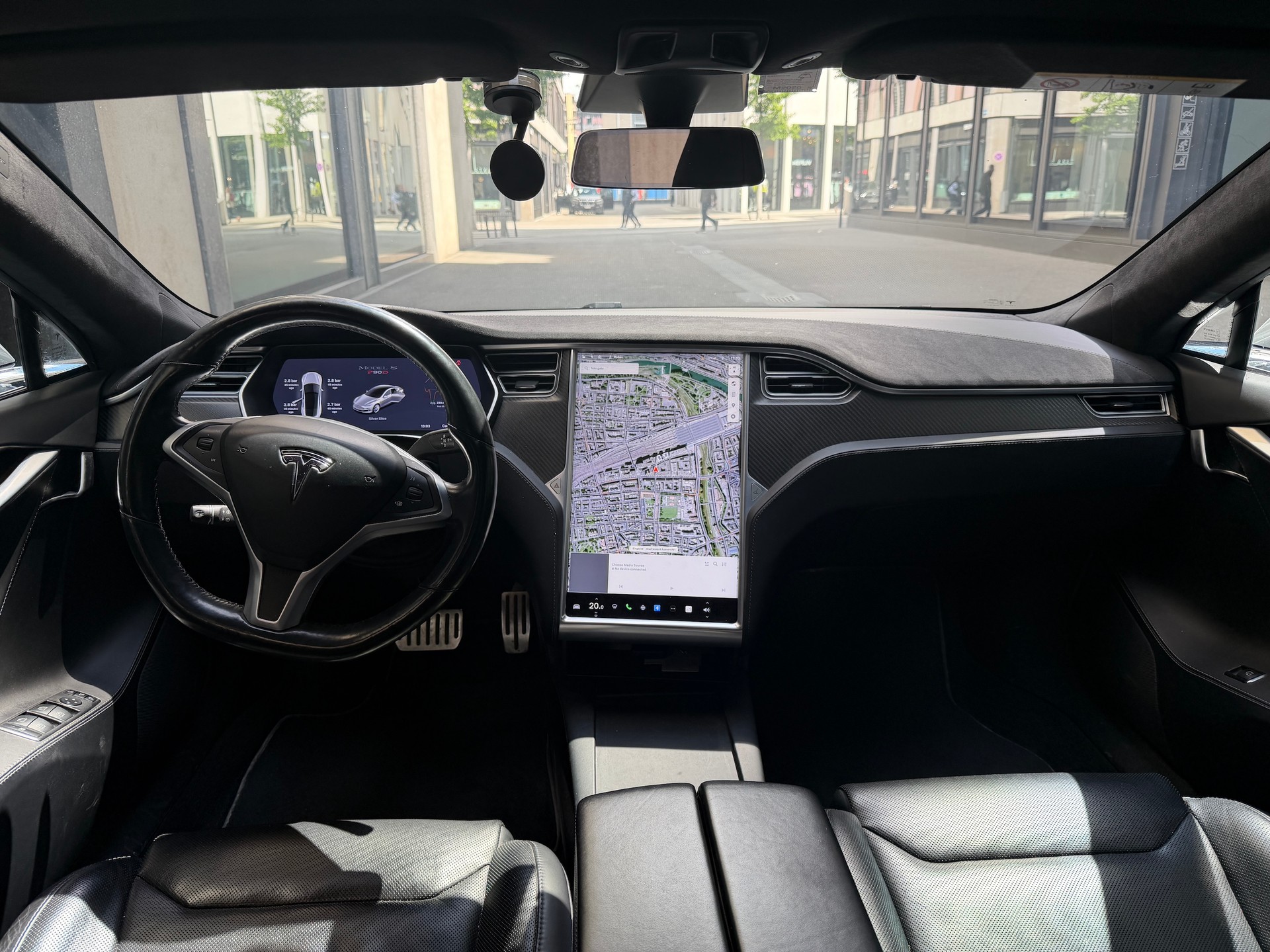 TESLA Model S P90D (Free Supercharging)-image-4