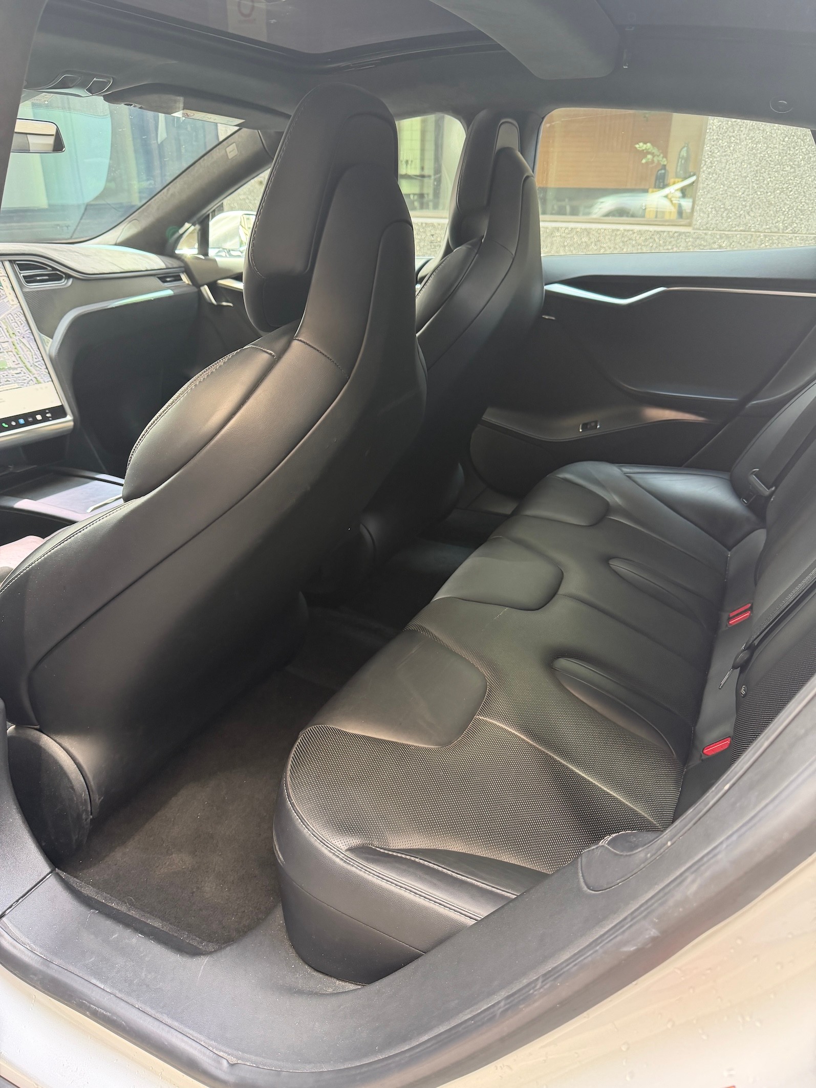 TESLA Model S P90D (Free Supercharging)-image-5