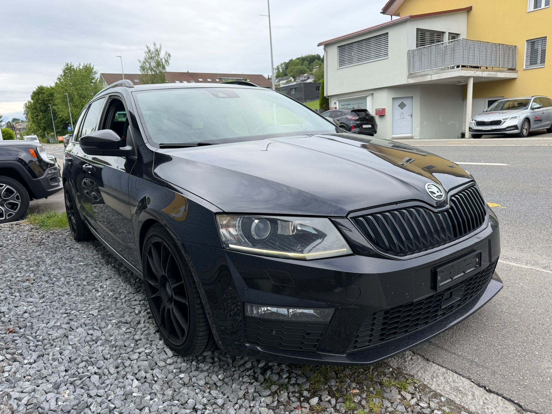 SKODA Octavia Combi 2.0 TDI RS DSG-image-2