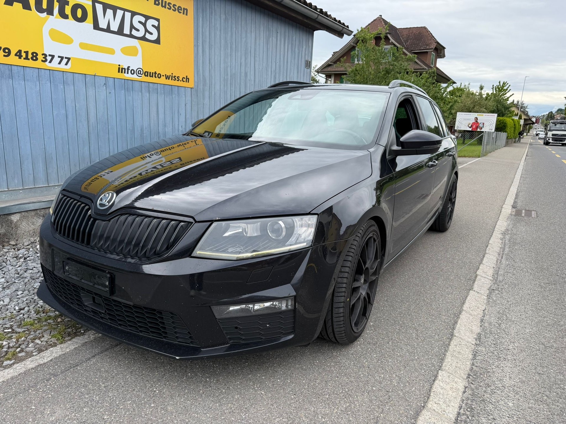 SKODA Octavia Combi 2.0 TDI RS DSG-image-3