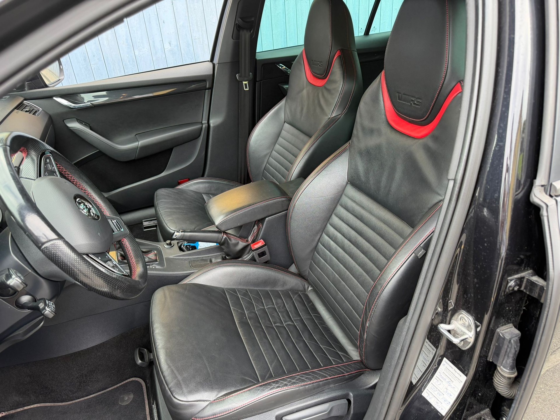 SKODA Octavia Combi 2.0 TDI RS DSG-image-10