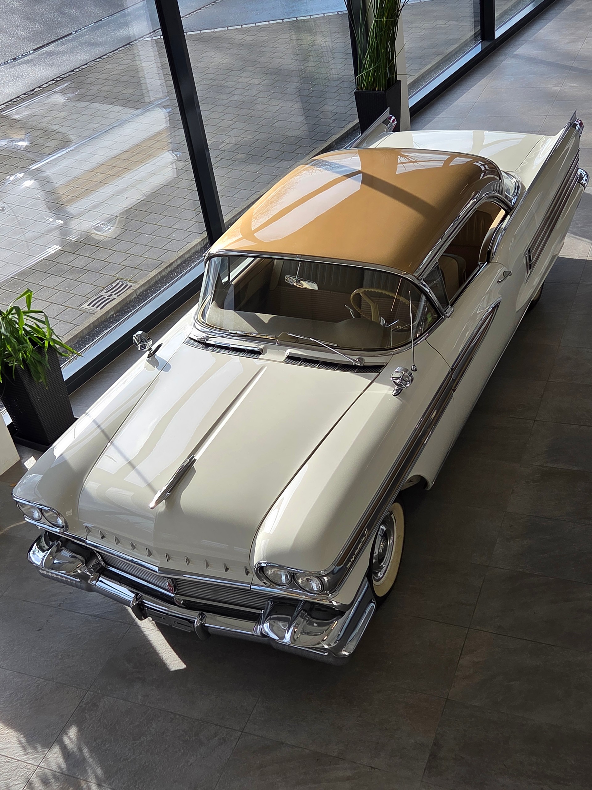 OLDSMOBILE Super 88 2 Door Coupe Veteran-image-28