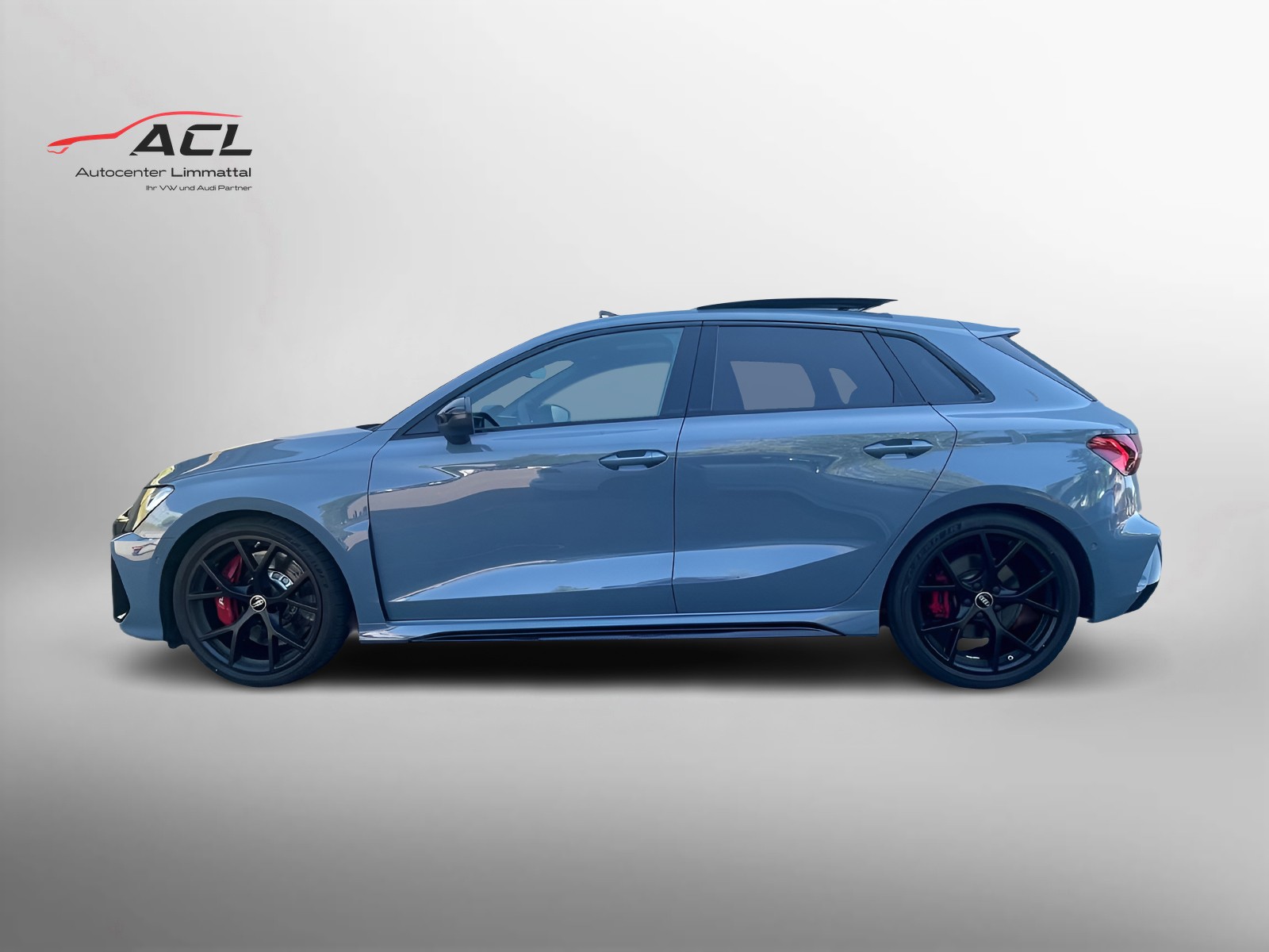 AUDI RS3 Sportback 2.5 TSI quattro S-tronic-image-2