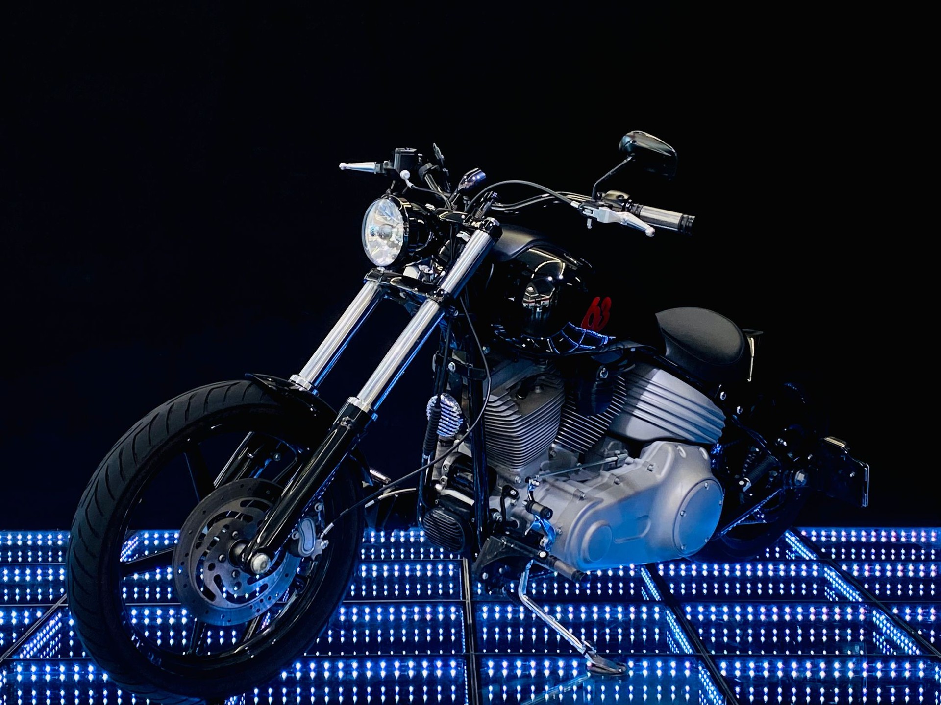 HARLEY-DAVIDSON FXCWC-showroom-element-1