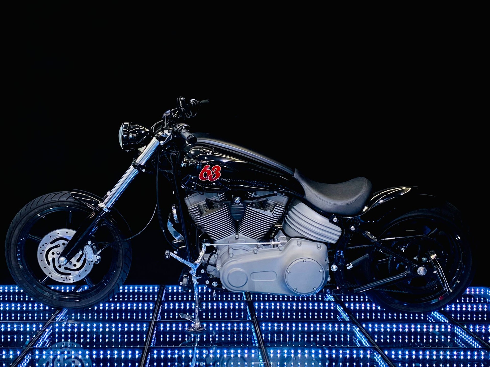 HARLEY-DAVIDSON FXCWC-showroom-element-3