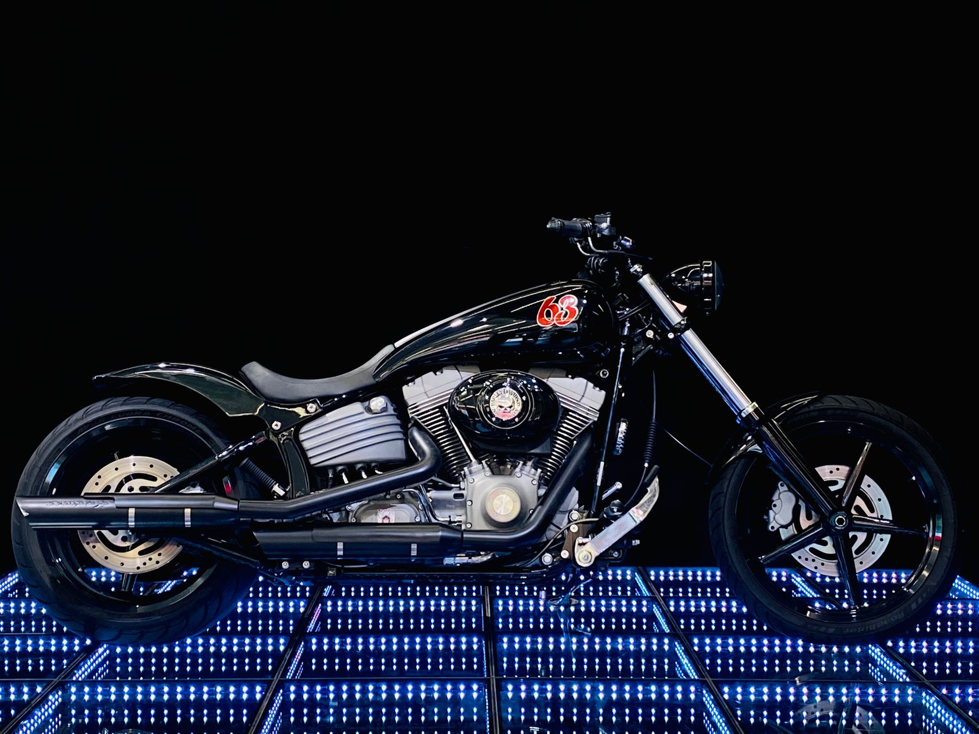 HARLEY-DAVIDSON FXCWC-showroom-element-2