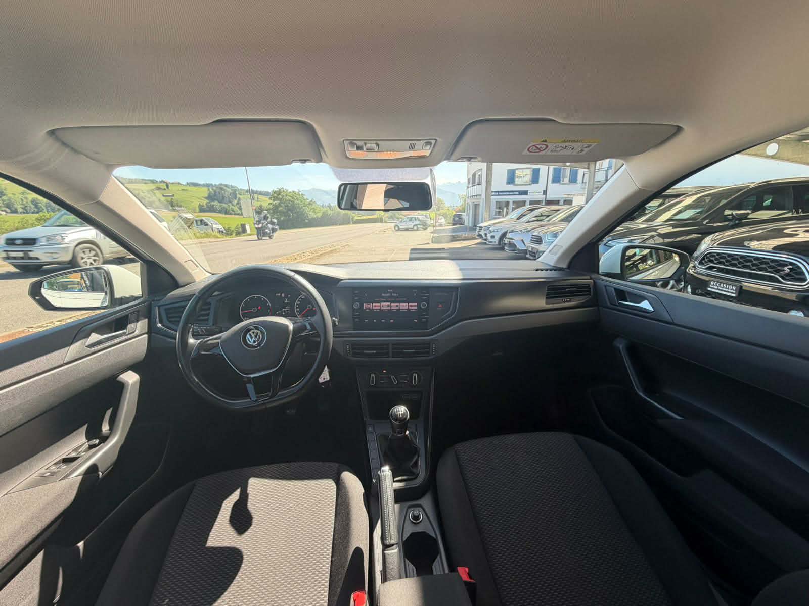 VW Polo 1.0 BMT Trendline-image-8