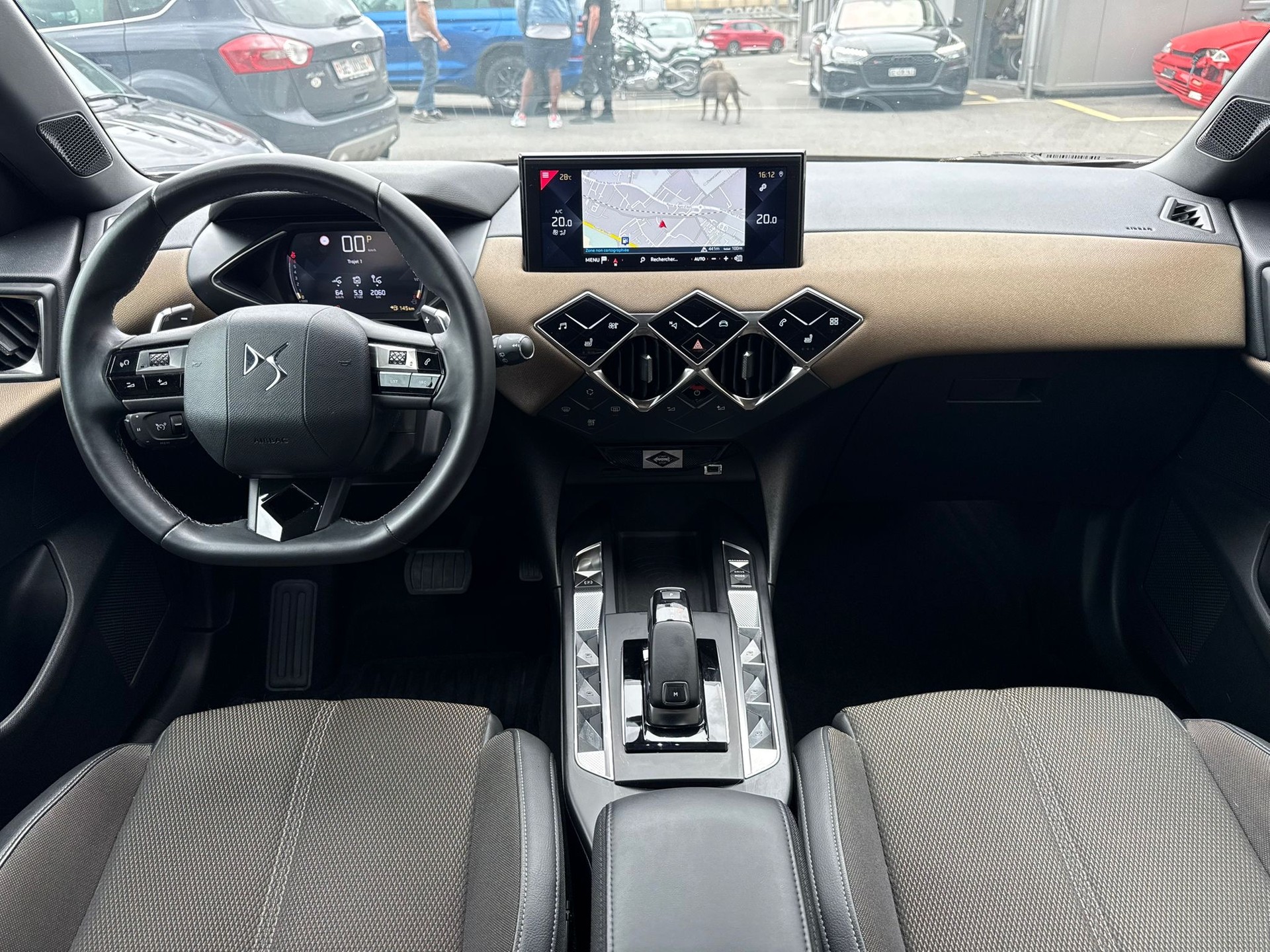 DS AUTOMOBILES DS 3 Crossback 1.2 PureTech SO Chic EAT8-image-6