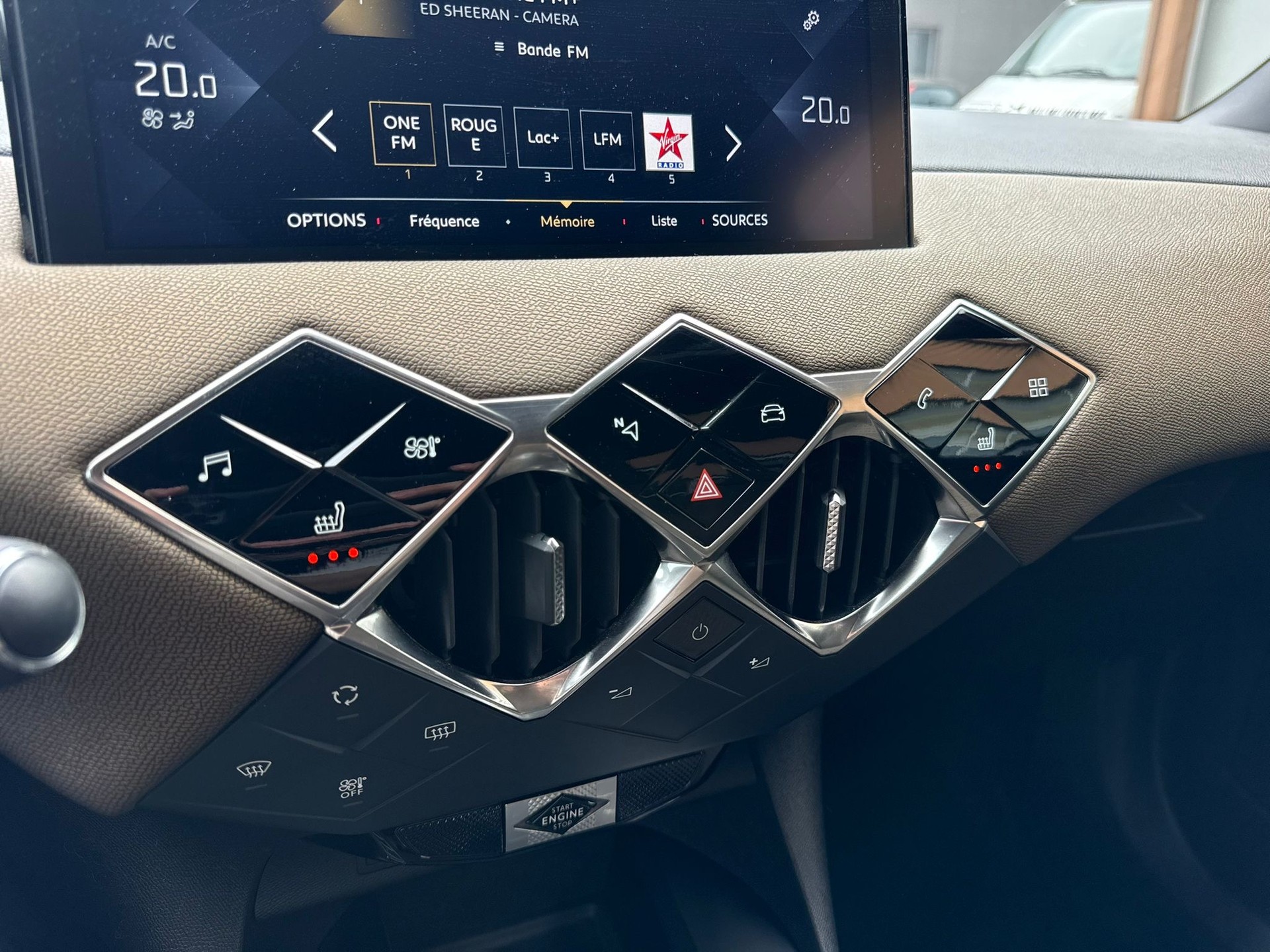 DS AUTOMOBILES DS 3 Crossback 1.2 PureTech SO Chic EAT8-image-13