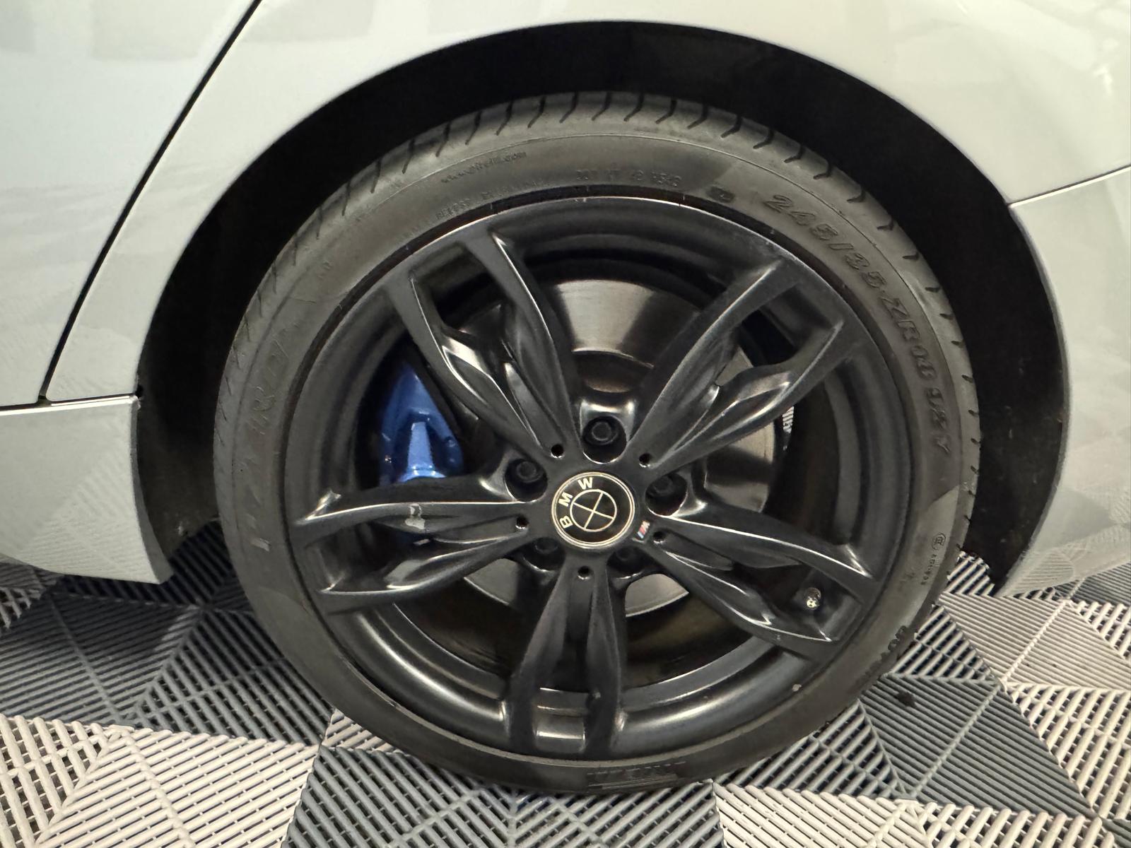 BMW M135i xDrive Steptronic-image-27