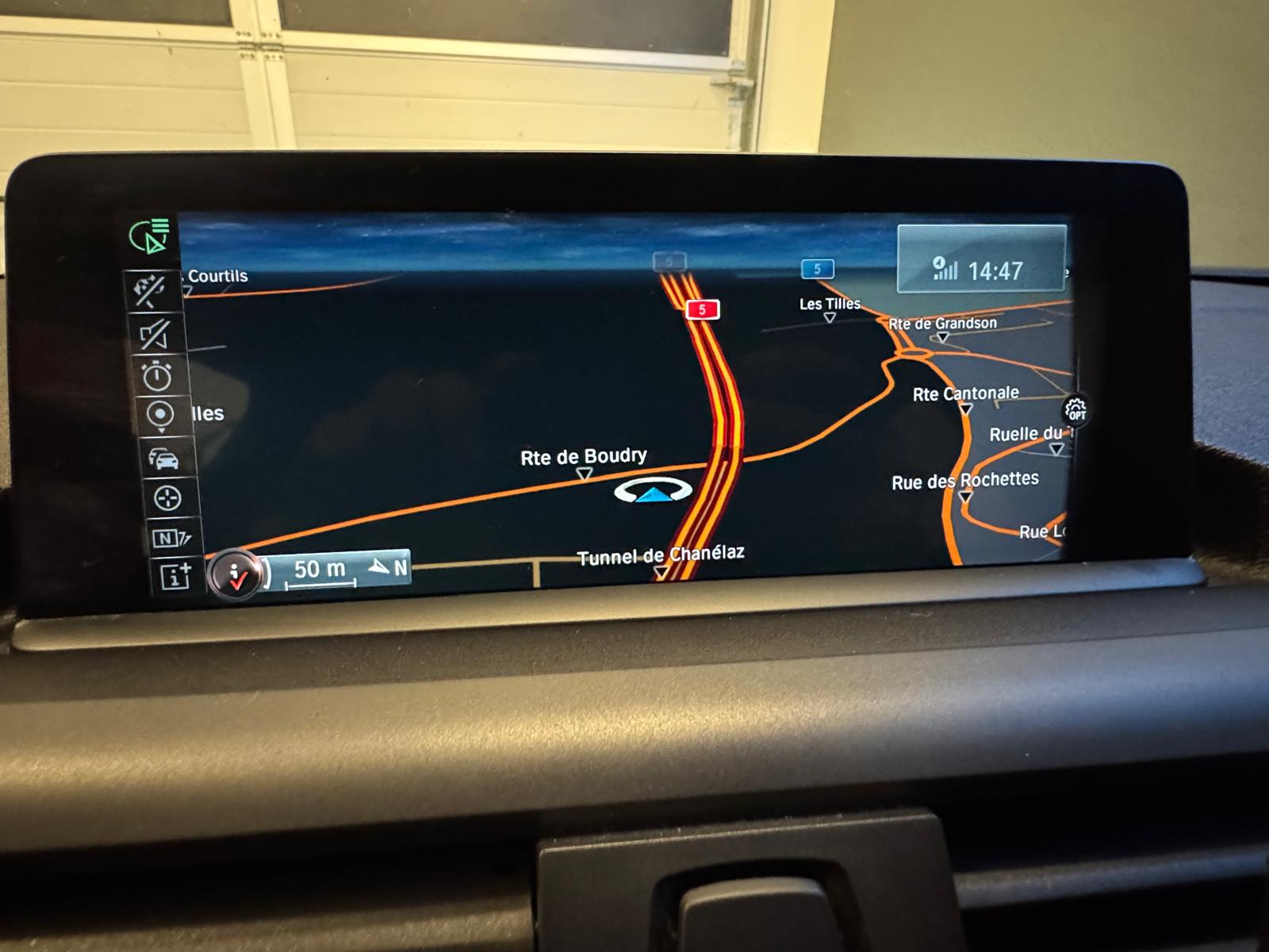 BMW M135i xDrive Steptronic-image-19