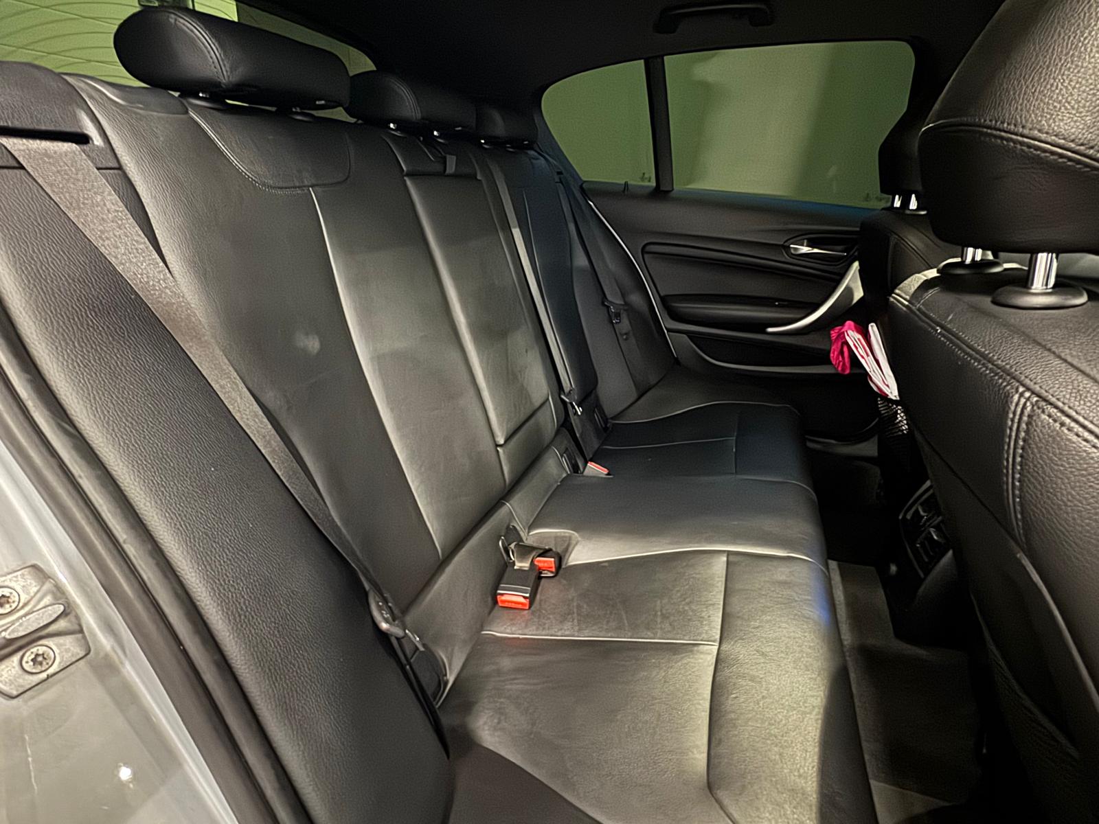 BMW M135i xDrive Steptronic-image-11