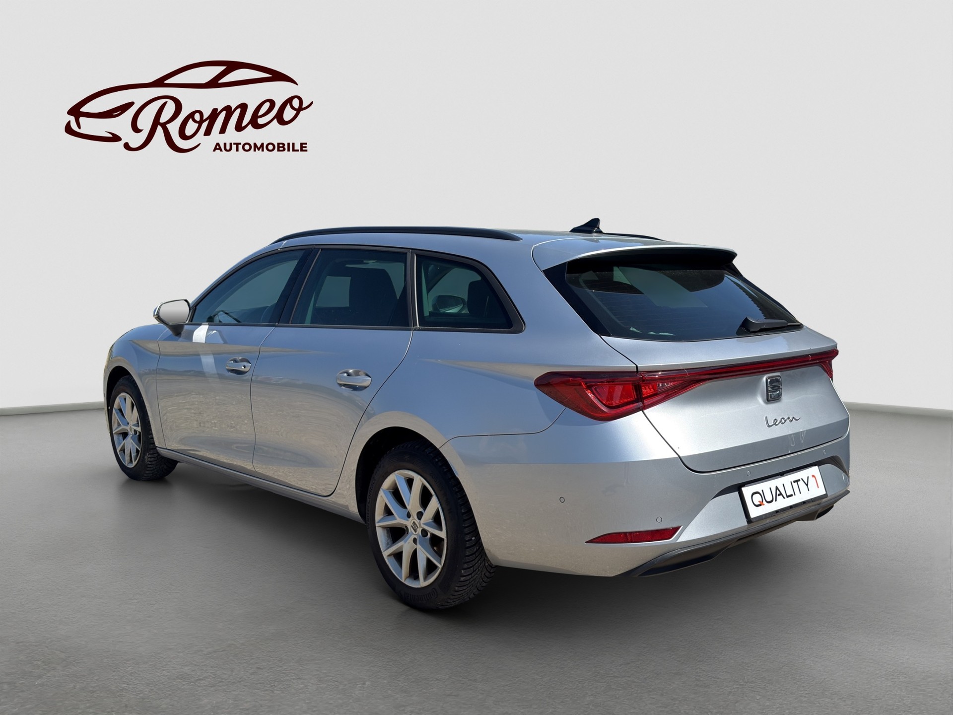 SEAT Leon ST 2.0 TDI EVO DSG Style ** CH Auto ** 1. Hand ** Ab MFK und Service **-image-1