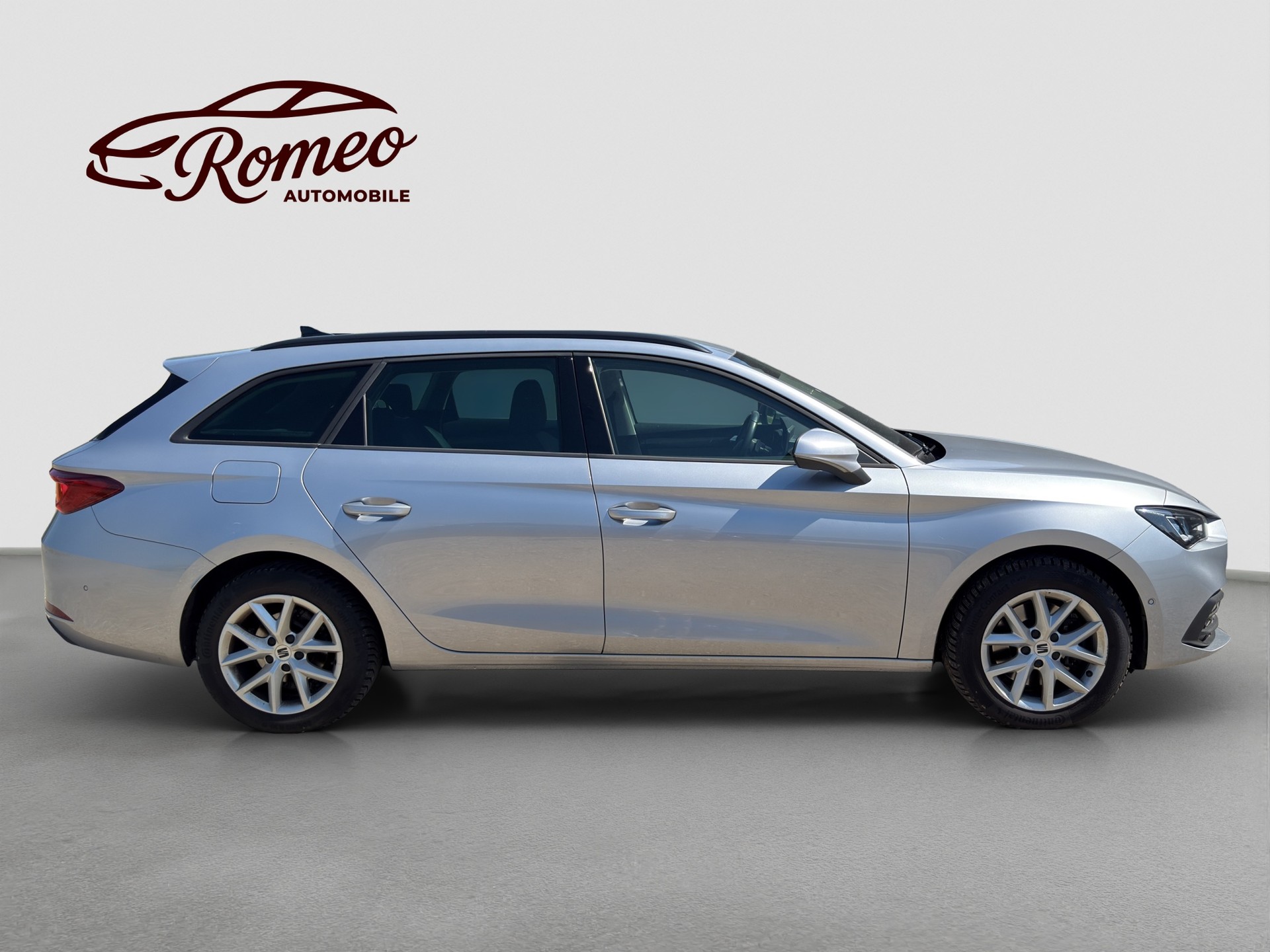 SEAT Leon ST 2.0 TDI EVO DSG Style ** CH Auto ** 1. Hand ** Ab MFK und Service **-image-4