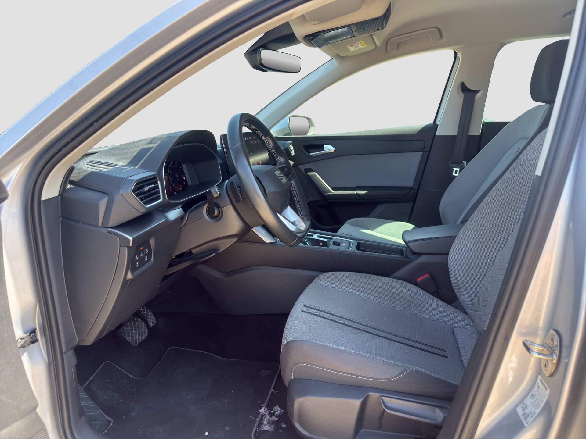 SEAT Leon ST 2.0 TDI EVO DSG Style ** CH Auto ** 1. Hand ** Ab MFK und Service **-image-9