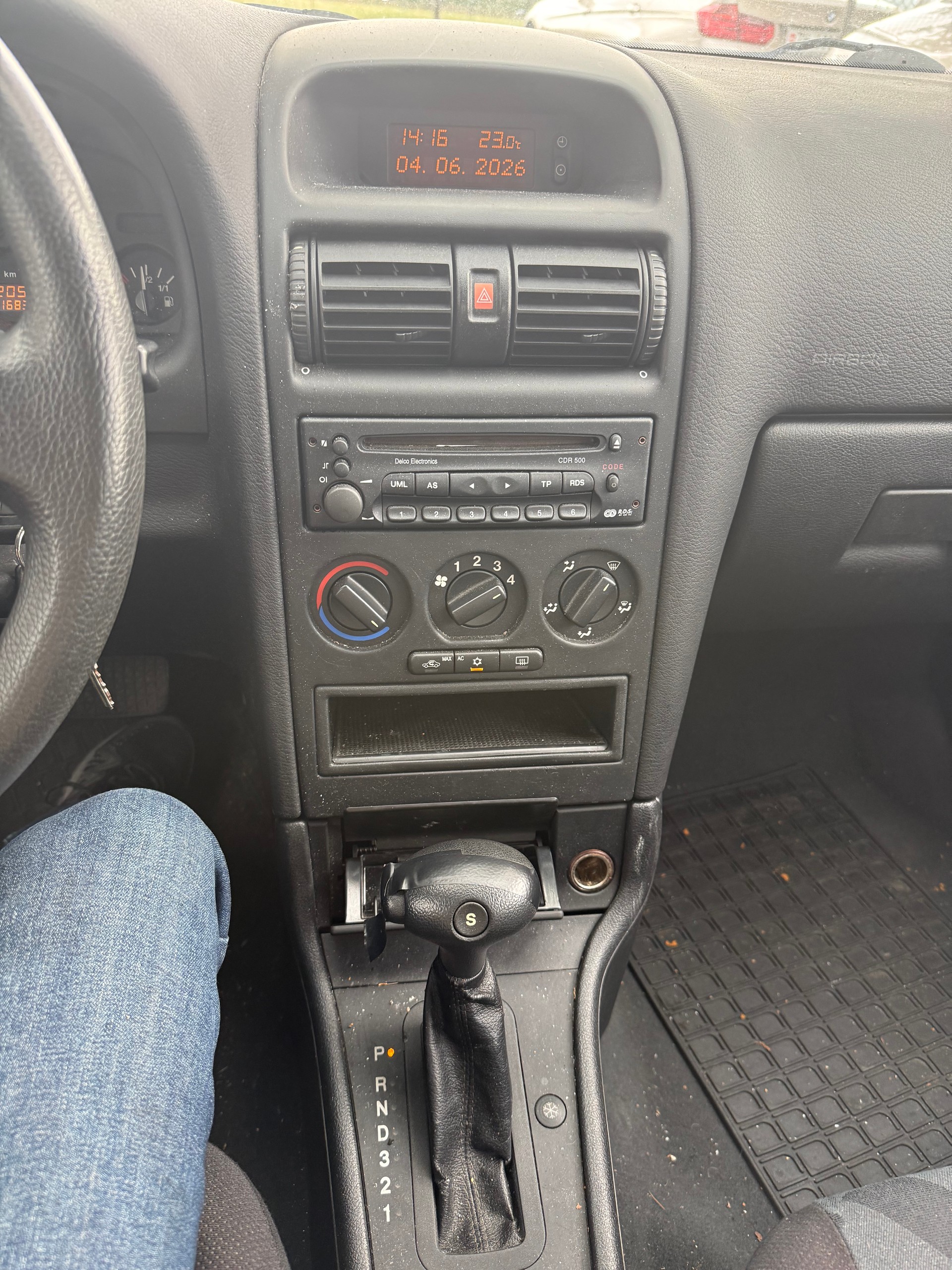 OPEL Astra 1.6i 16V Club-image-11
