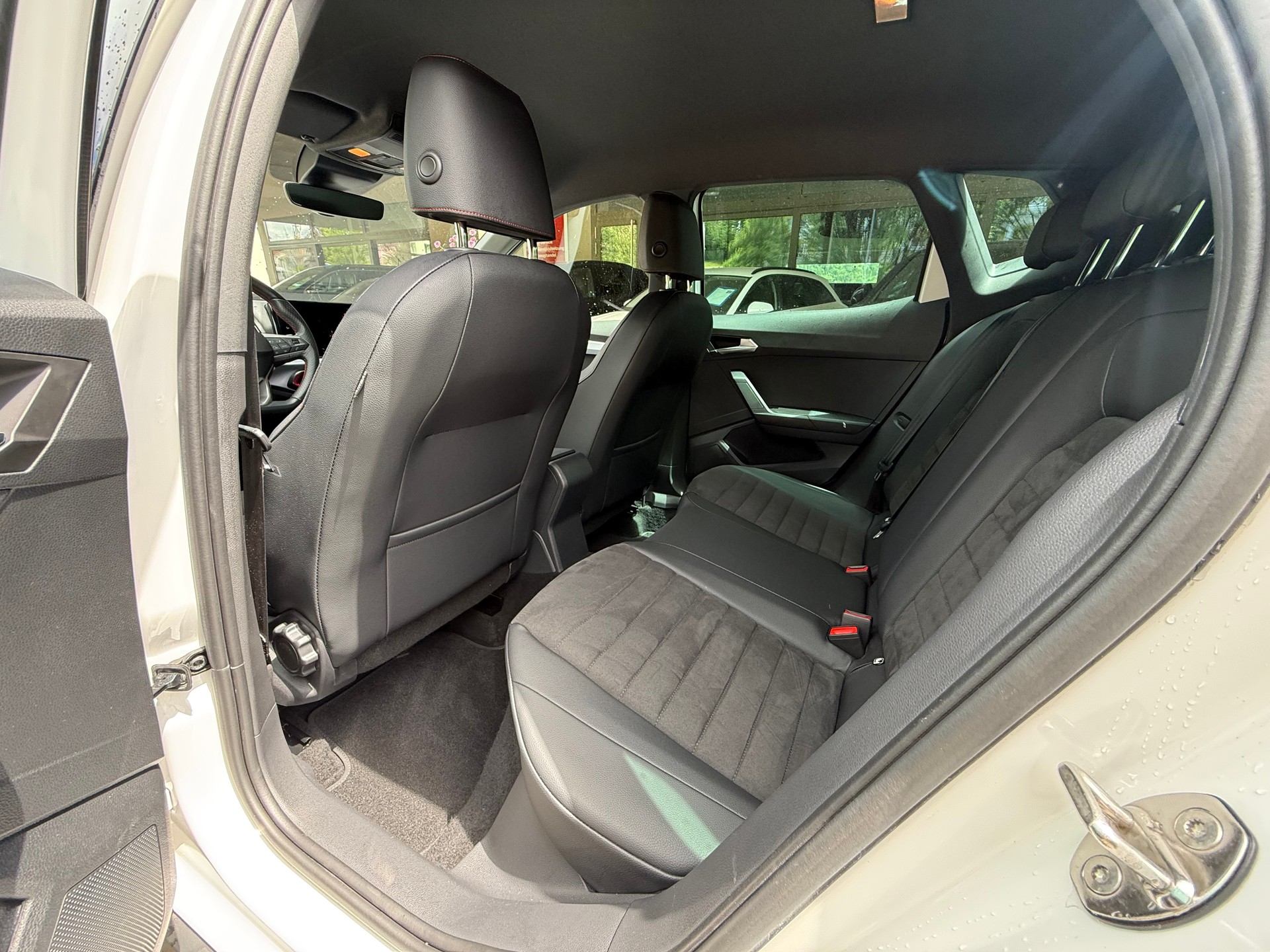 SEAT Arona 1.0 TSI Eco Move FR DSG-image-10