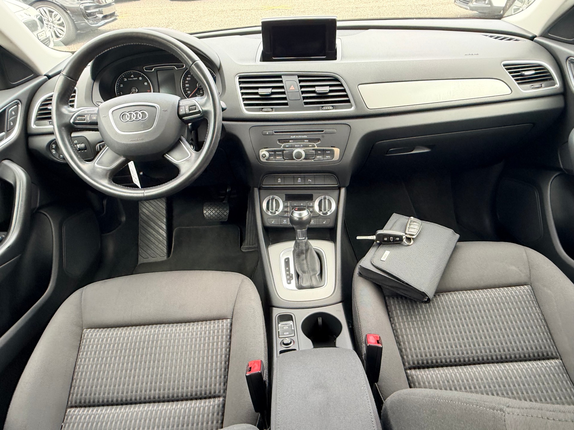 AUDI Q3 1.4 TFSI S-tronic-image-15