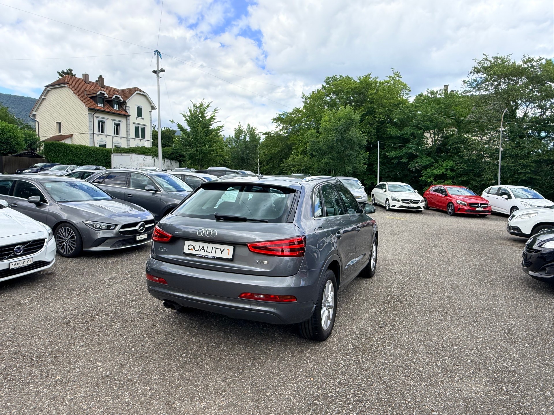 AUDI Q3 1.4 TFSI S-tronic-image-9