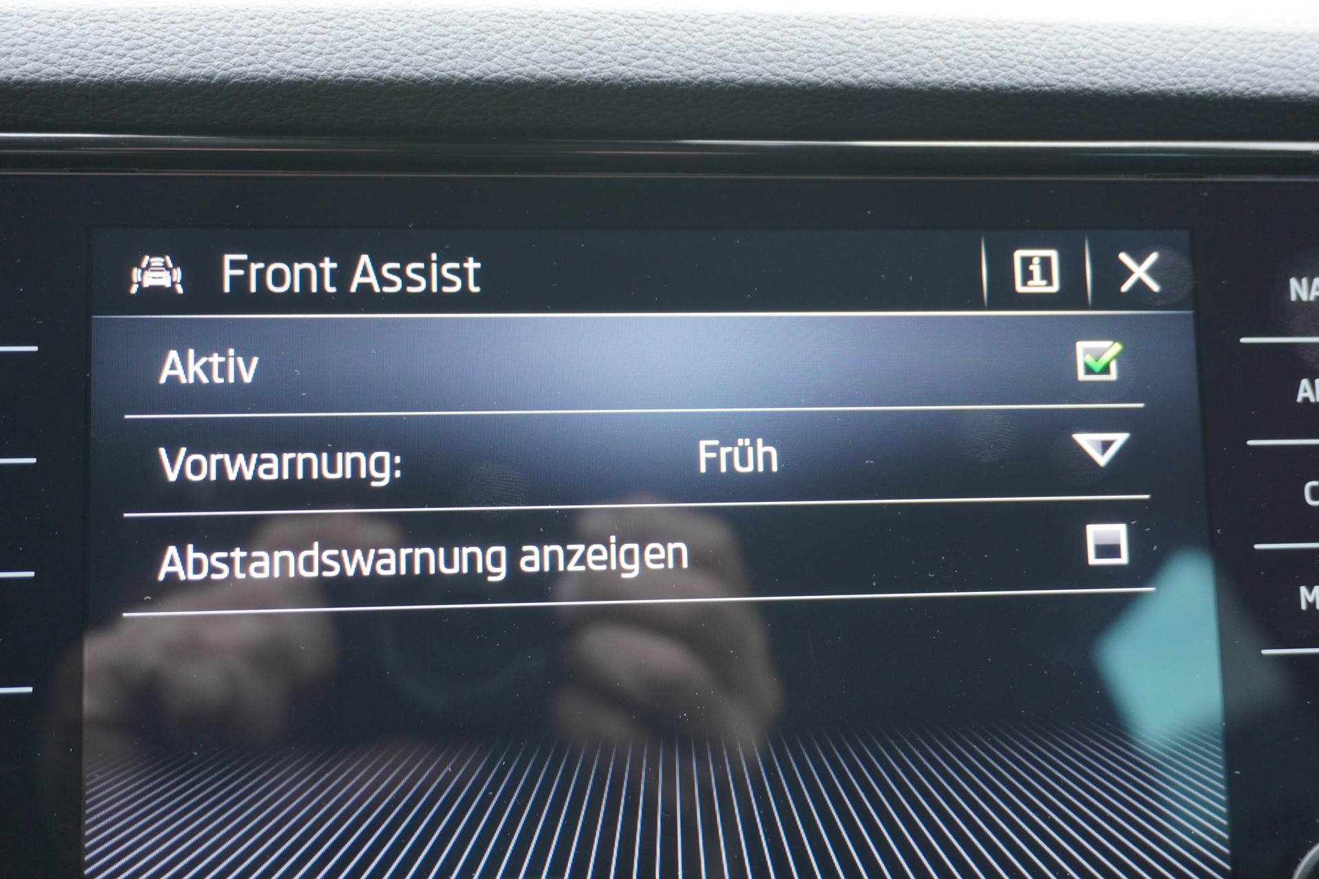 SKODA Karoq 2.0 TDI CR Ambition 4x4 DSG-image-32