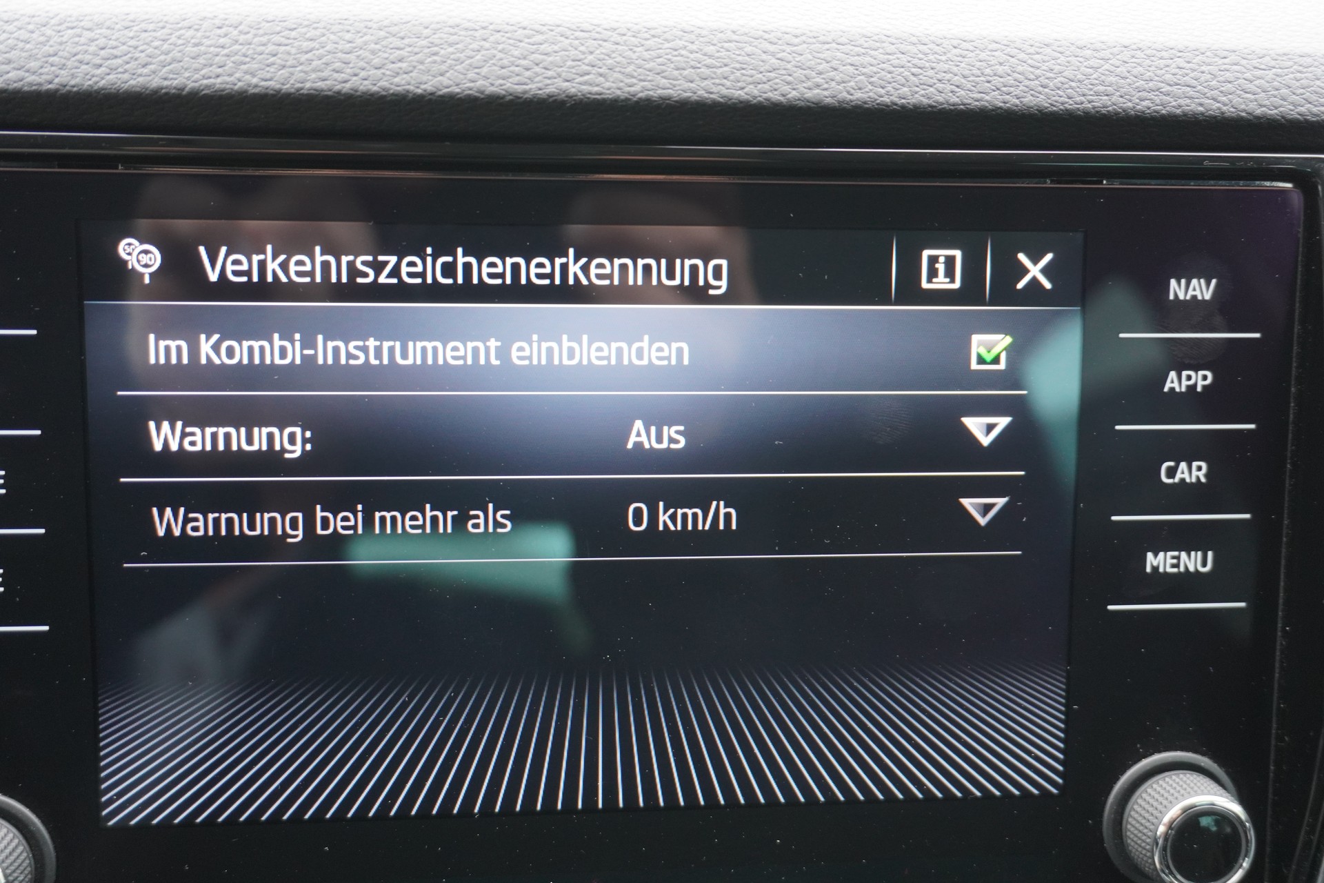SKODA Karoq 2.0 TDI CR Ambition 4x4 DSG-image-31