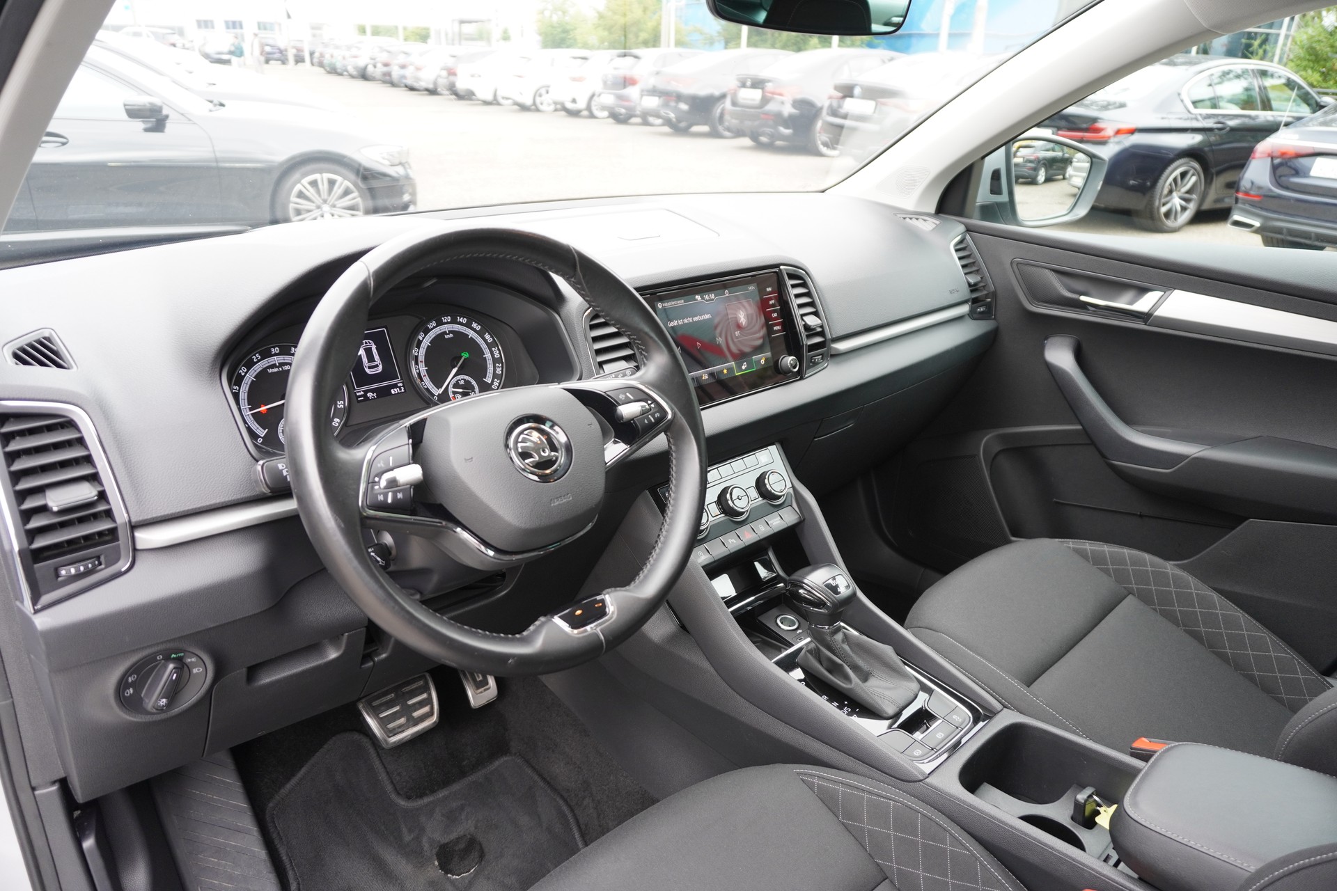SKODA Karoq 2.0 TDI CR Ambition 4x4 DSG-image-13