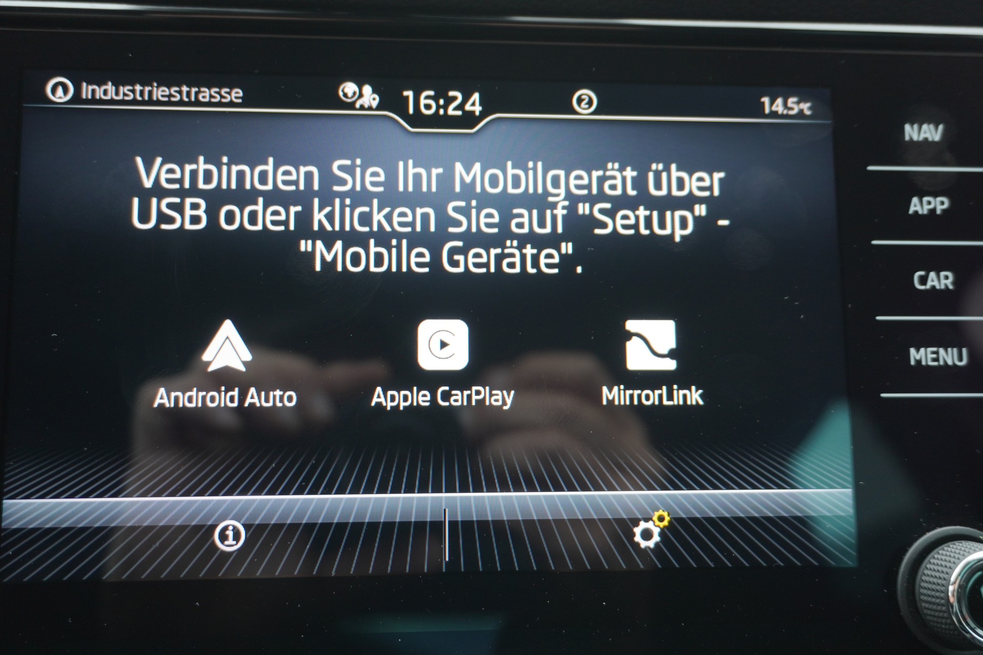 SKODA Karoq 2.0 TDI CR Ambition 4x4 DSG-image-33