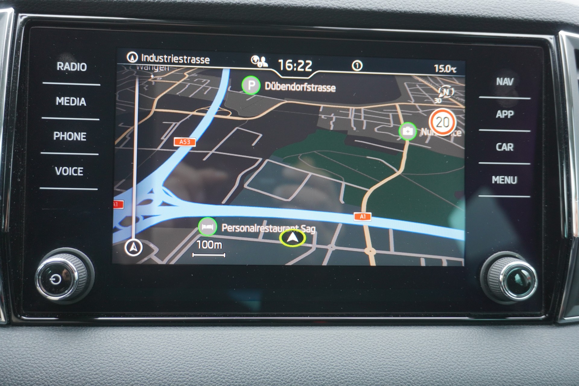 SKODA Karoq 2.0 TDI CR Ambition 4x4 DSG-image-29