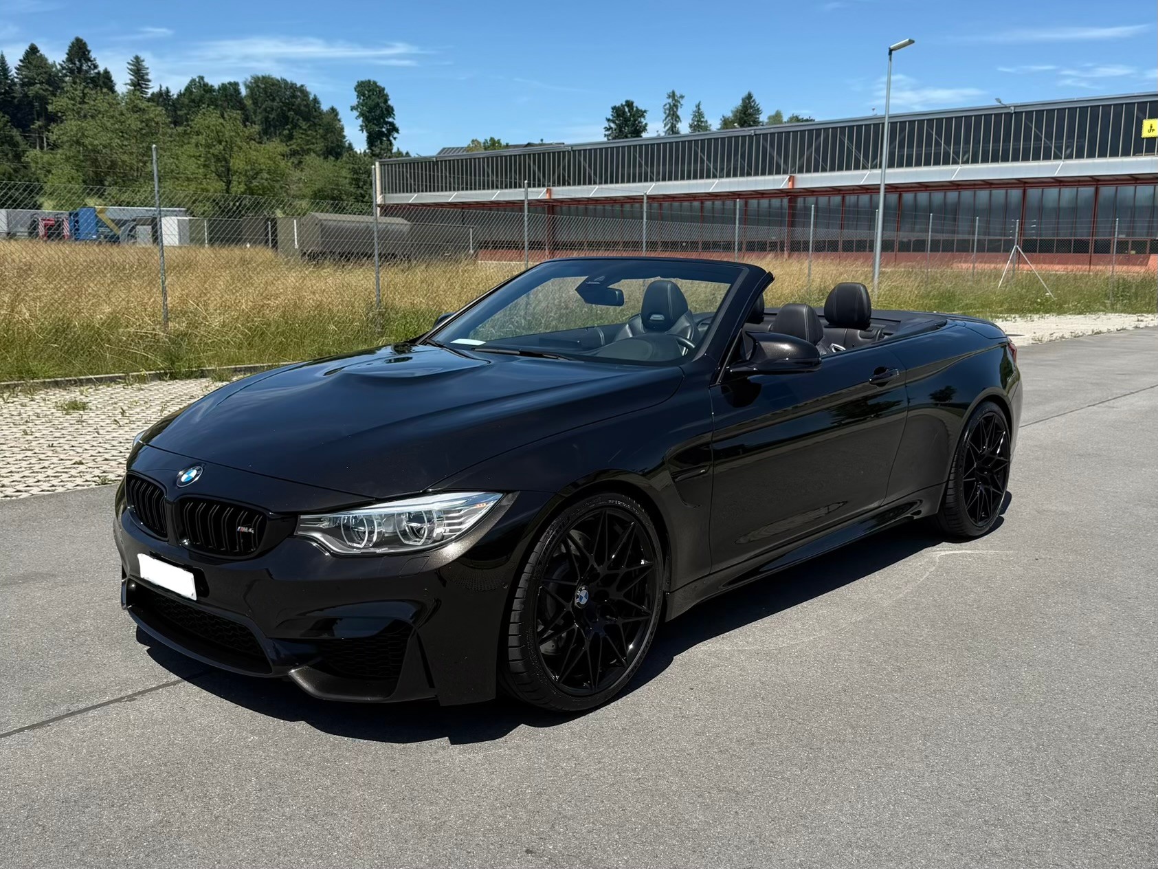 BMW M4 Cabriolet Competition-image-1