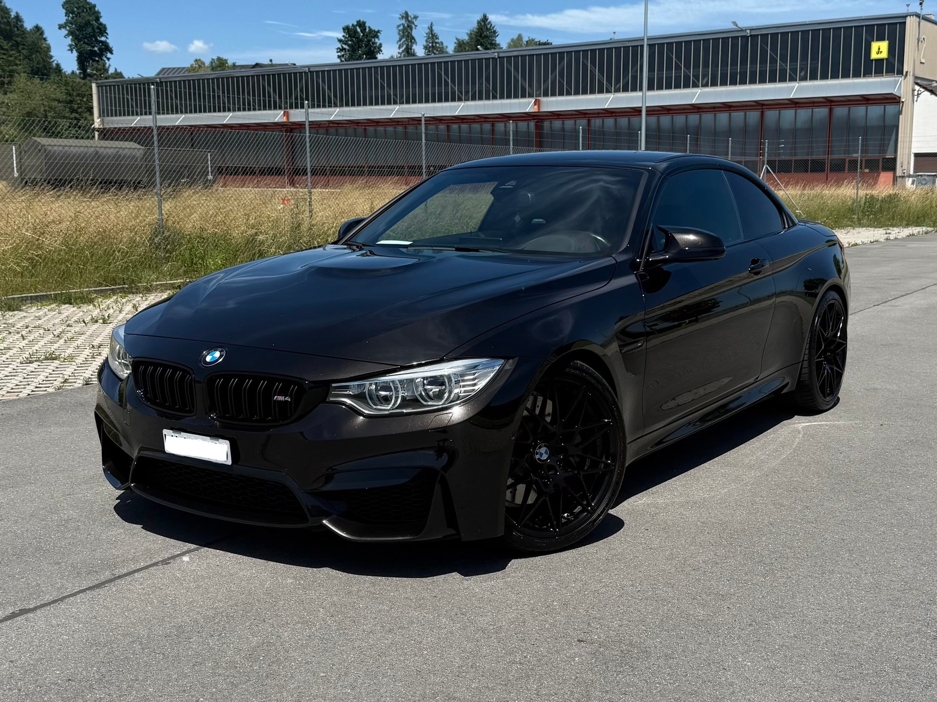 BMW M4 Cabriolet Competition-image-0