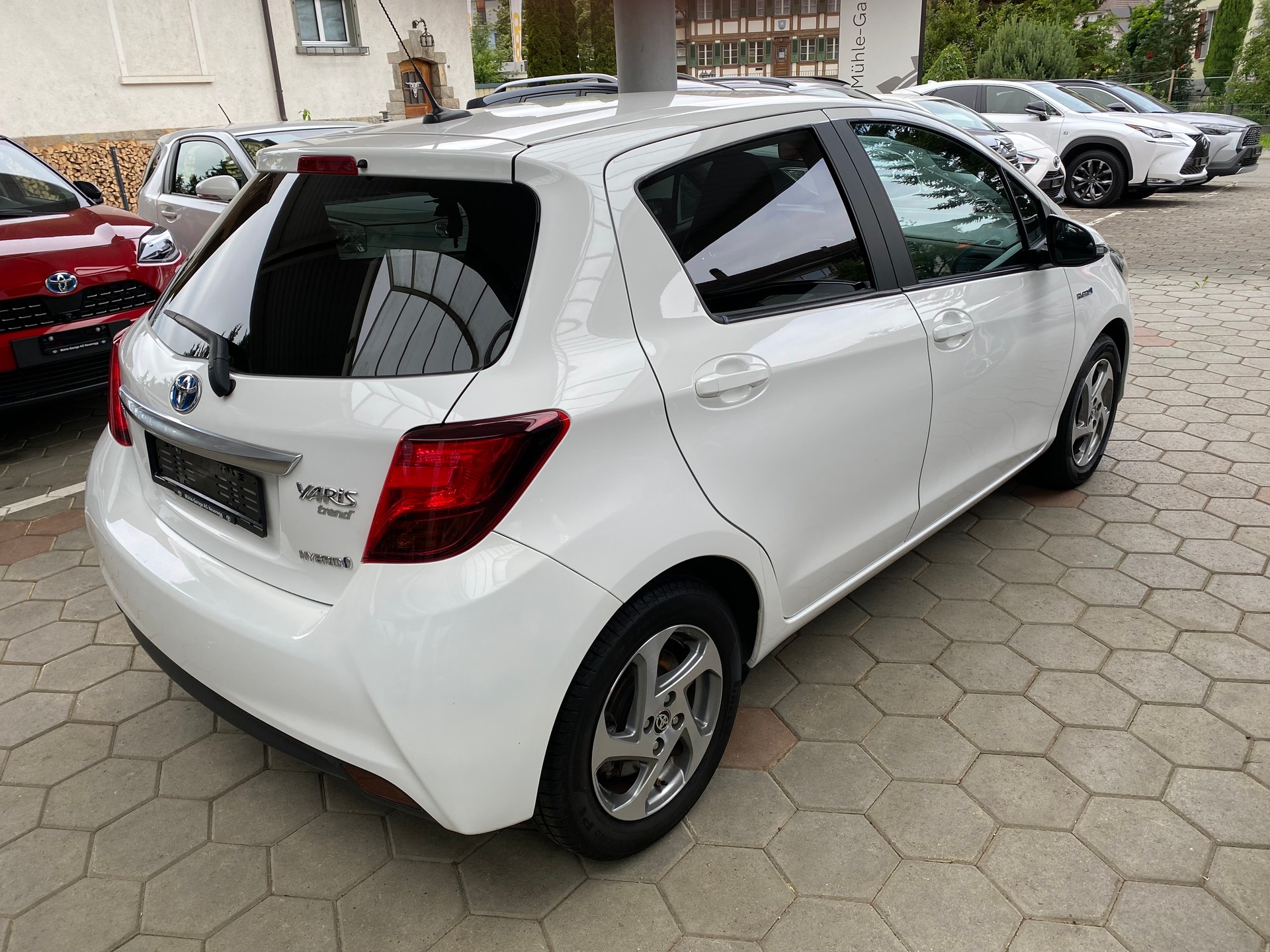 TOYOTA Yaris 1.5 VVT-i Hybrid Luna e-CVT-image-3