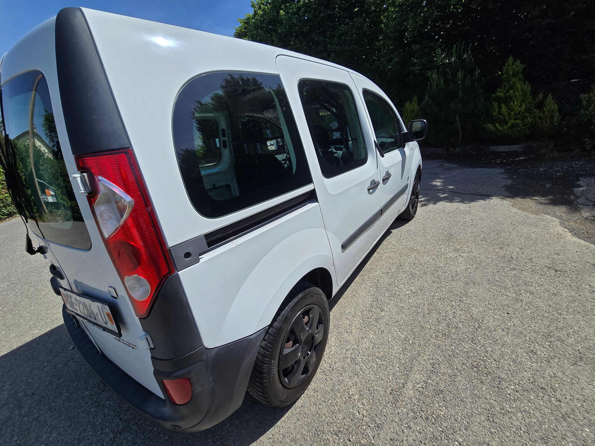 RENAULT Kangoo Z.E.-image-9
