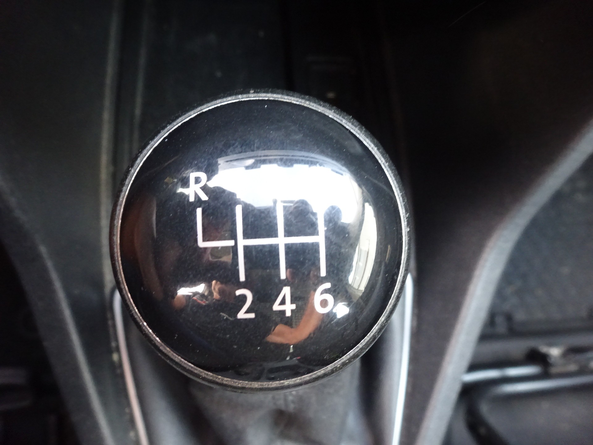 VW Caddy 2.0TDI 4Motion BlueMotion Technology-image-5