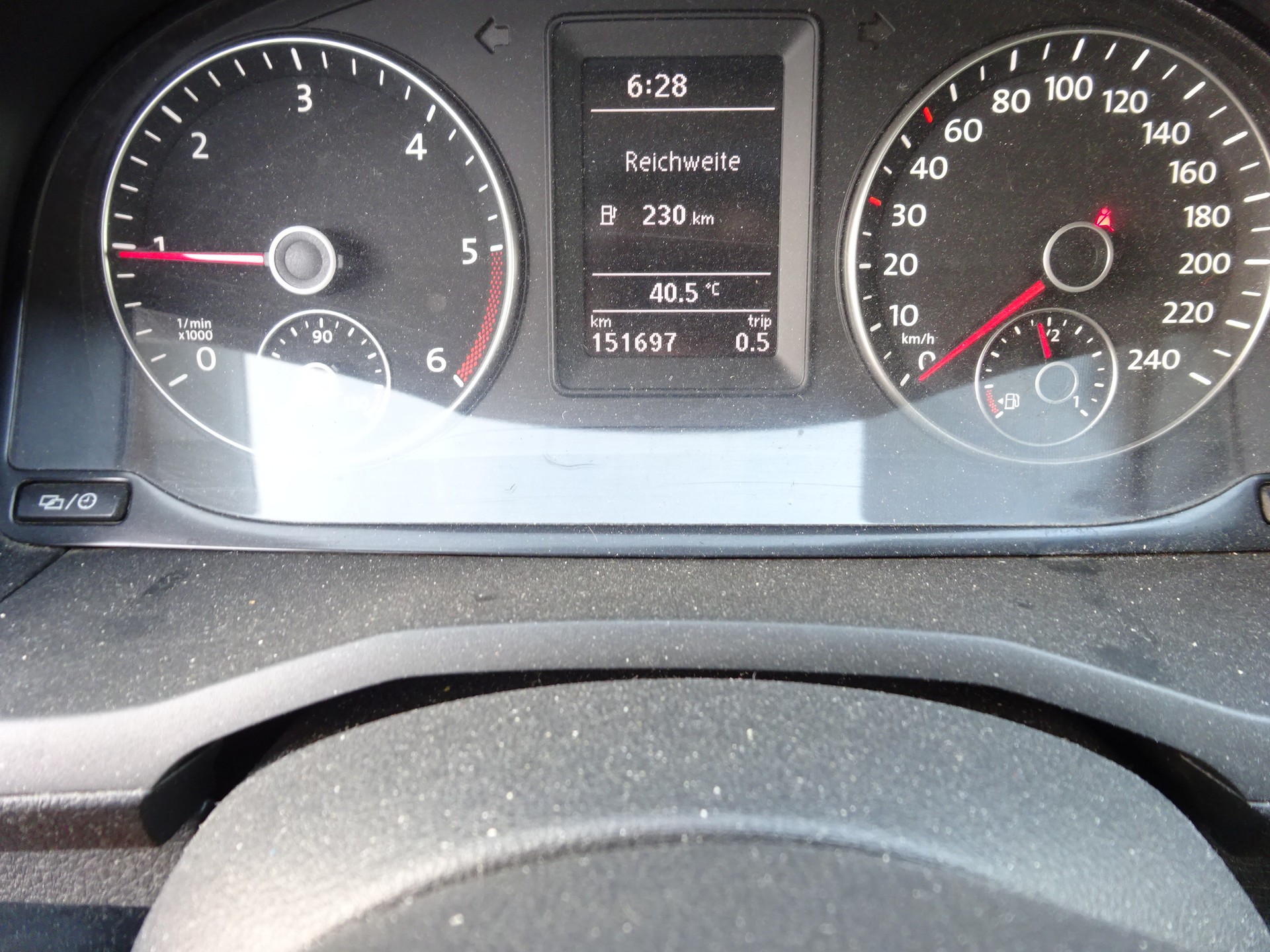 VW Caddy 2.0TDI 4Motion BlueMotion Technology-image-9