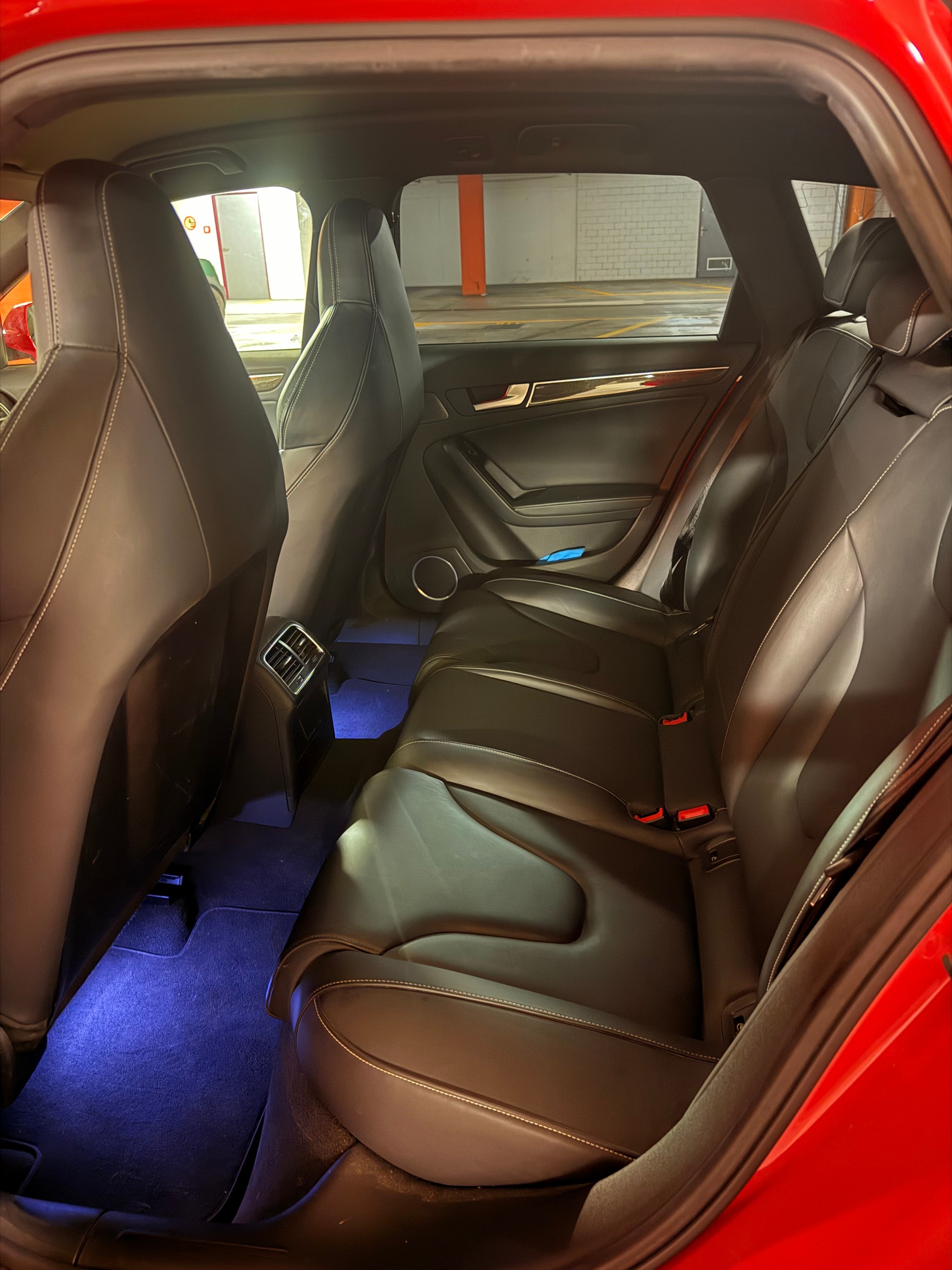AUDI 3.0 V6 TFSI quattro S-Tronic-image-4