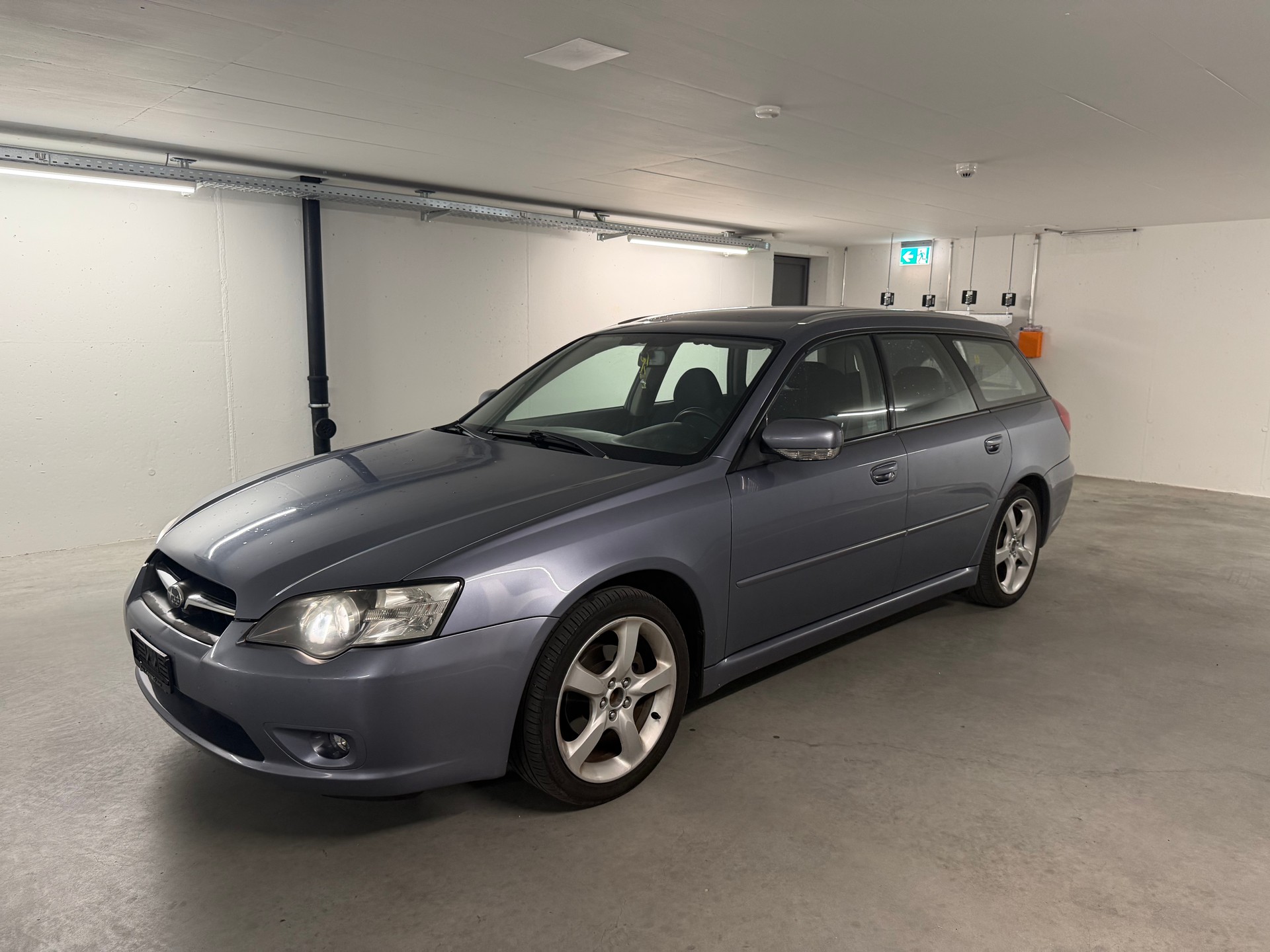 SUBARU Legacy 2.0R AWD Limited-image-0