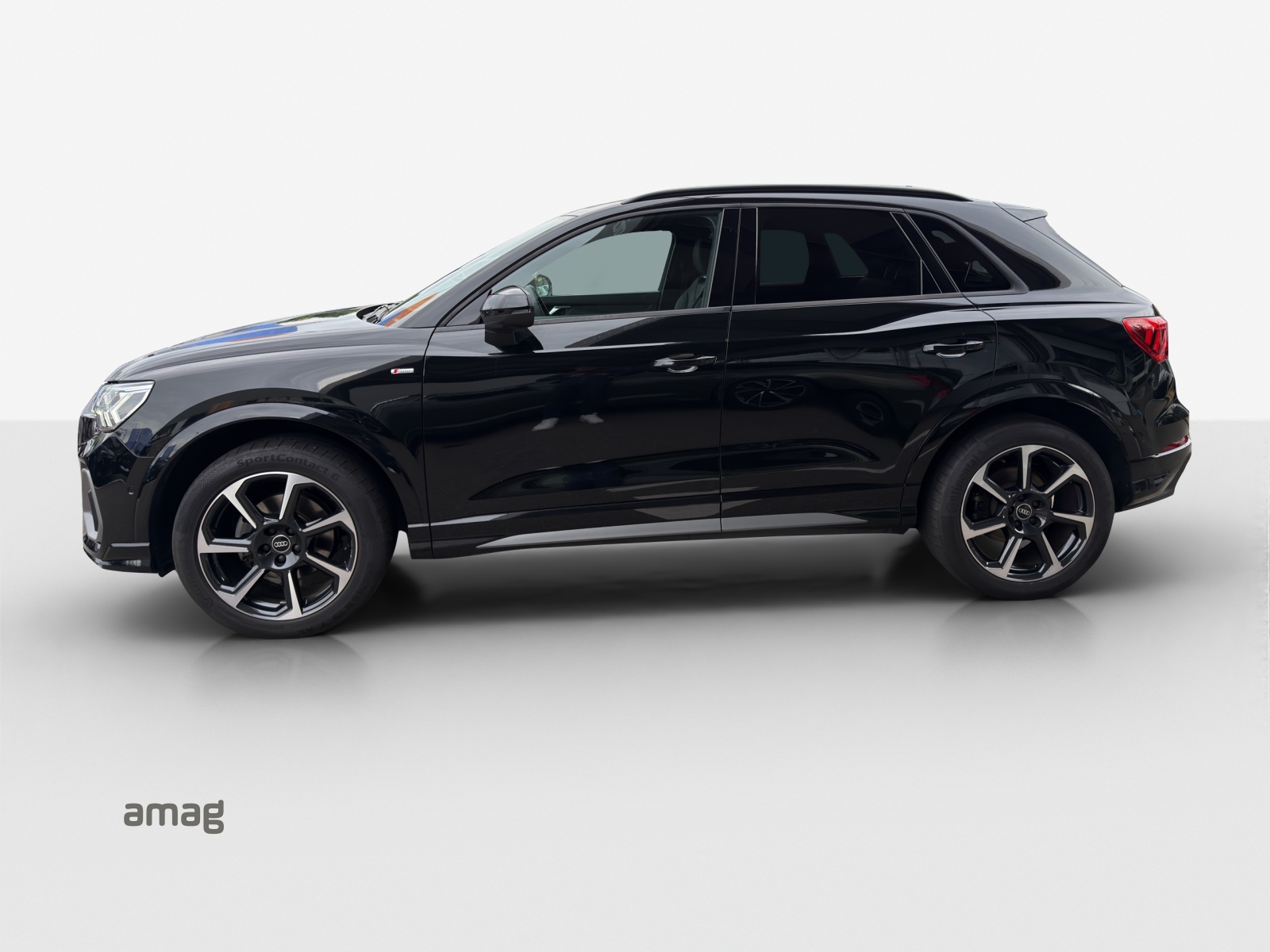 AUDI Q3 35 TFSI S line Attraction S-tronic-image-1