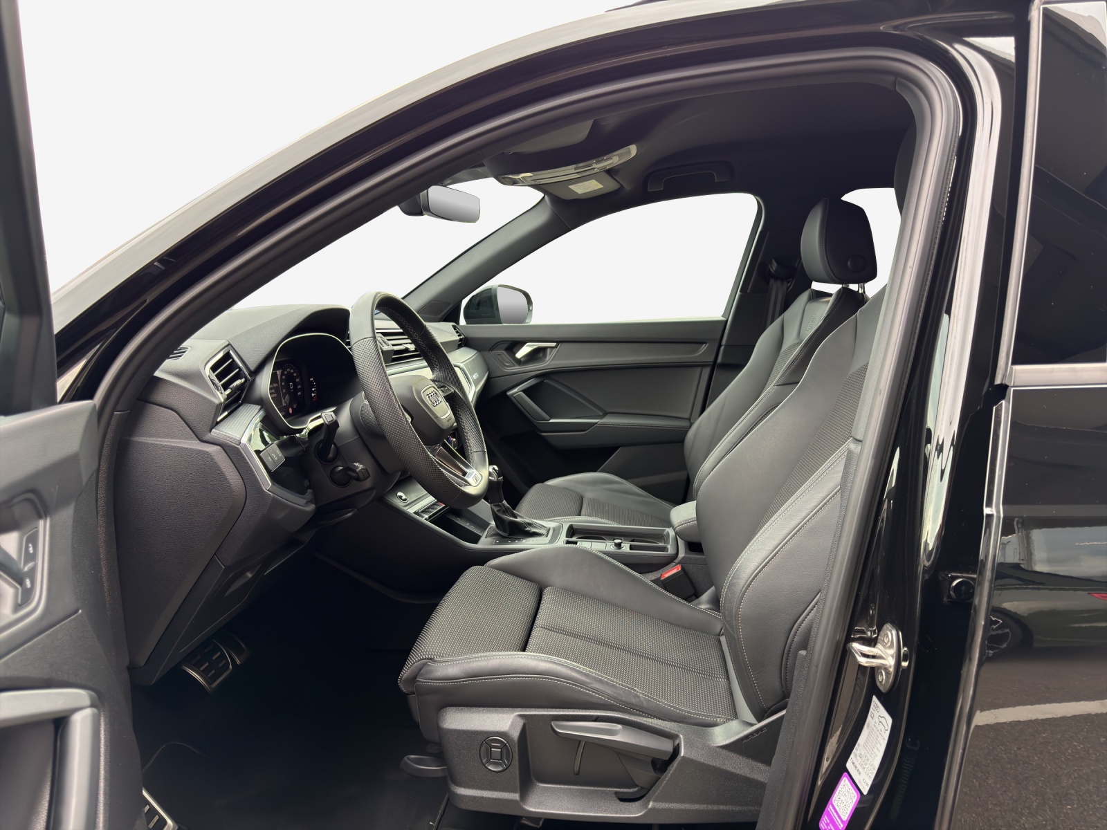 AUDI Q3 35 TFSI S line Attraction S-tronic-image-7