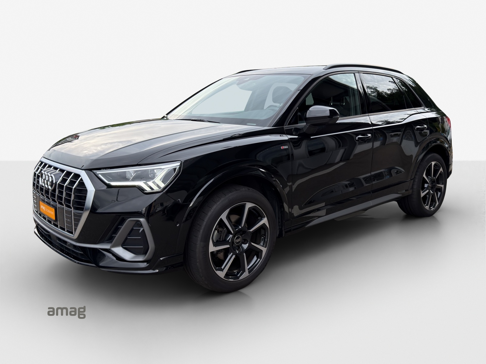 AUDI Q3 35 TFSI S line Attraction S-tronic-image-0
