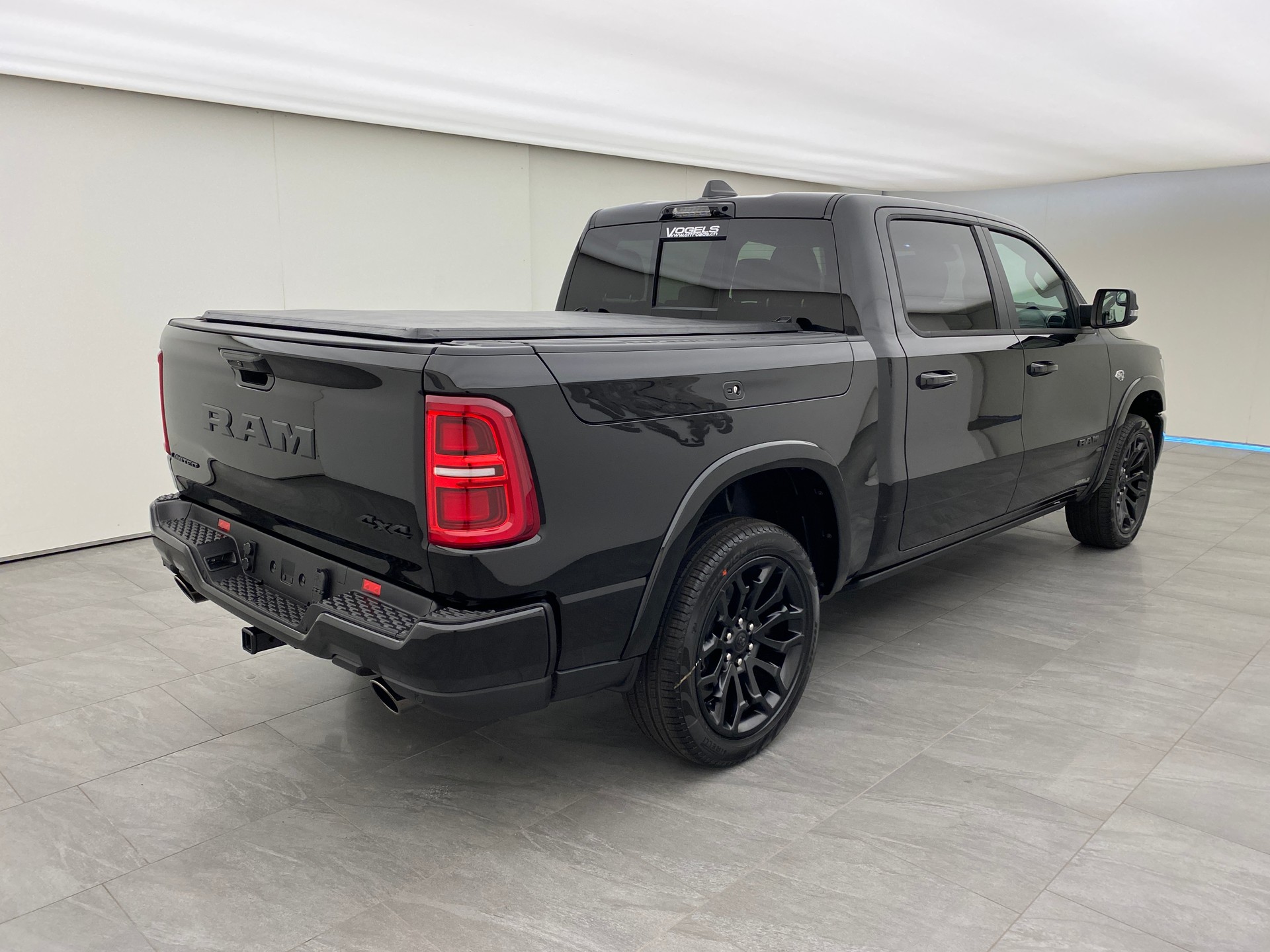 DODGE Ram 1500 5.7 Limited Night eTorque MY 2026-image-3