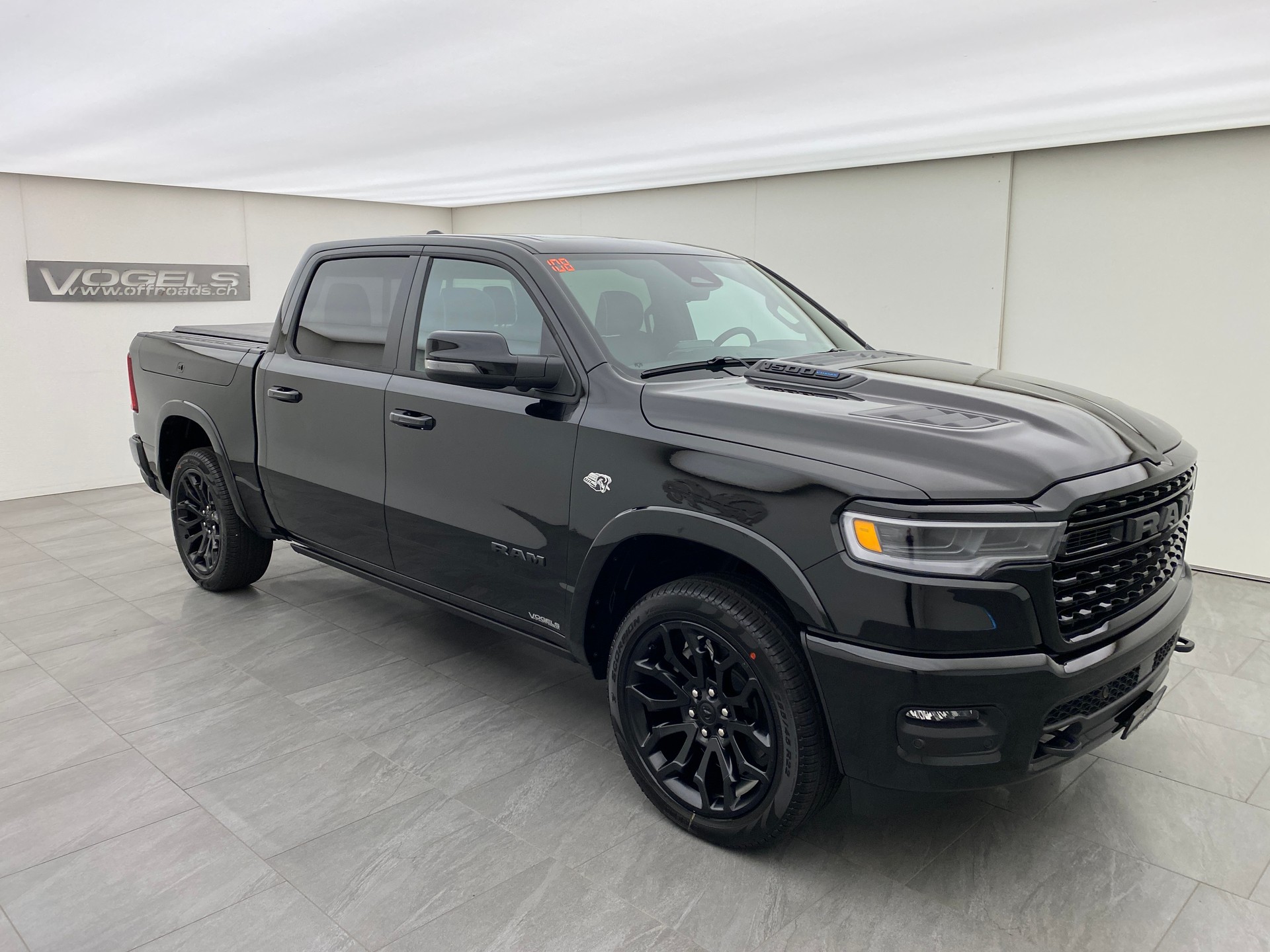 DODGE Ram 1500 5.7 Limited Night eTorque MY 2026-image-2